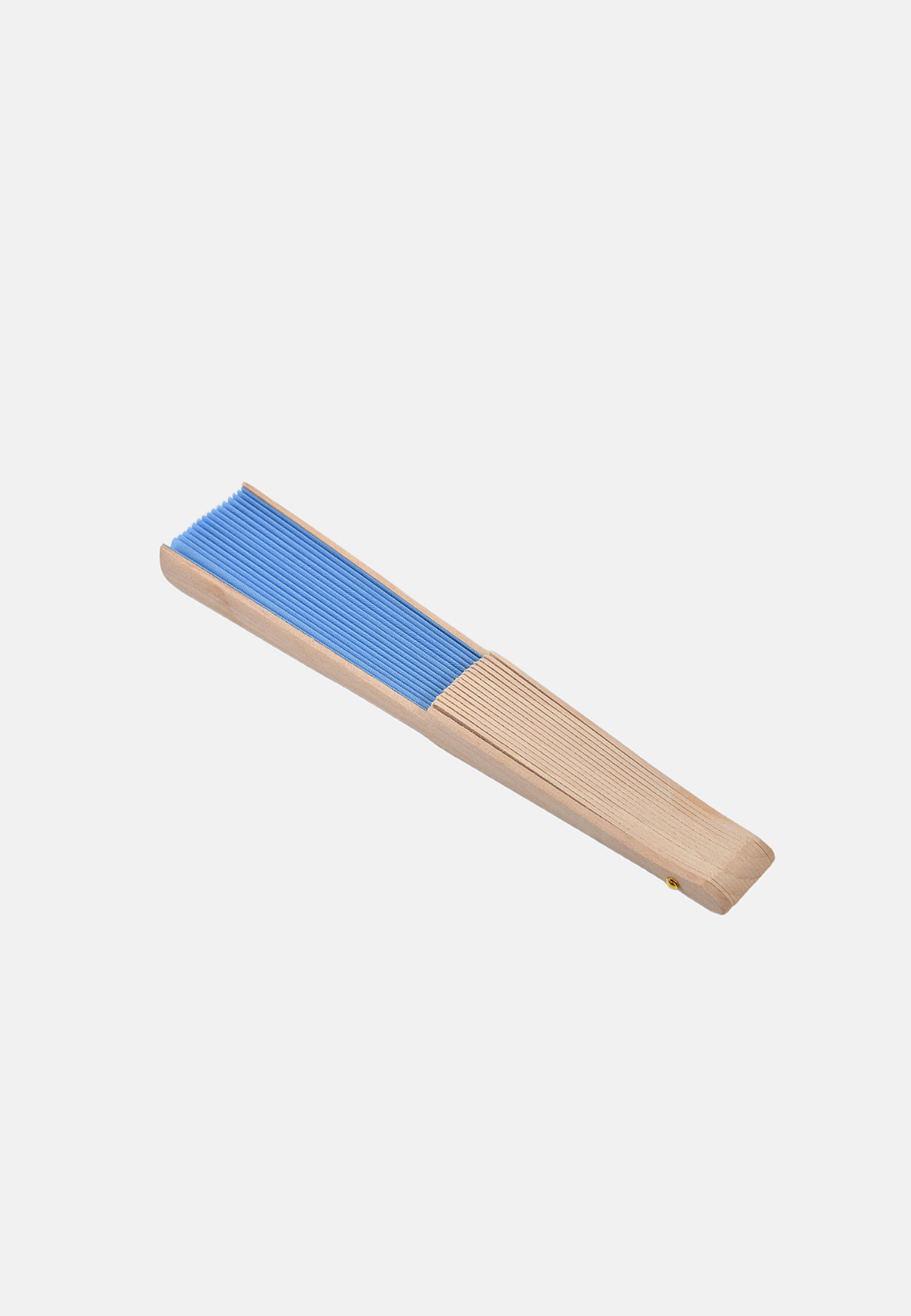Hopfällbar solfjäder, från Å WOMAN, i färgen Light Blue. Klicka för att öppna bilden i stort format