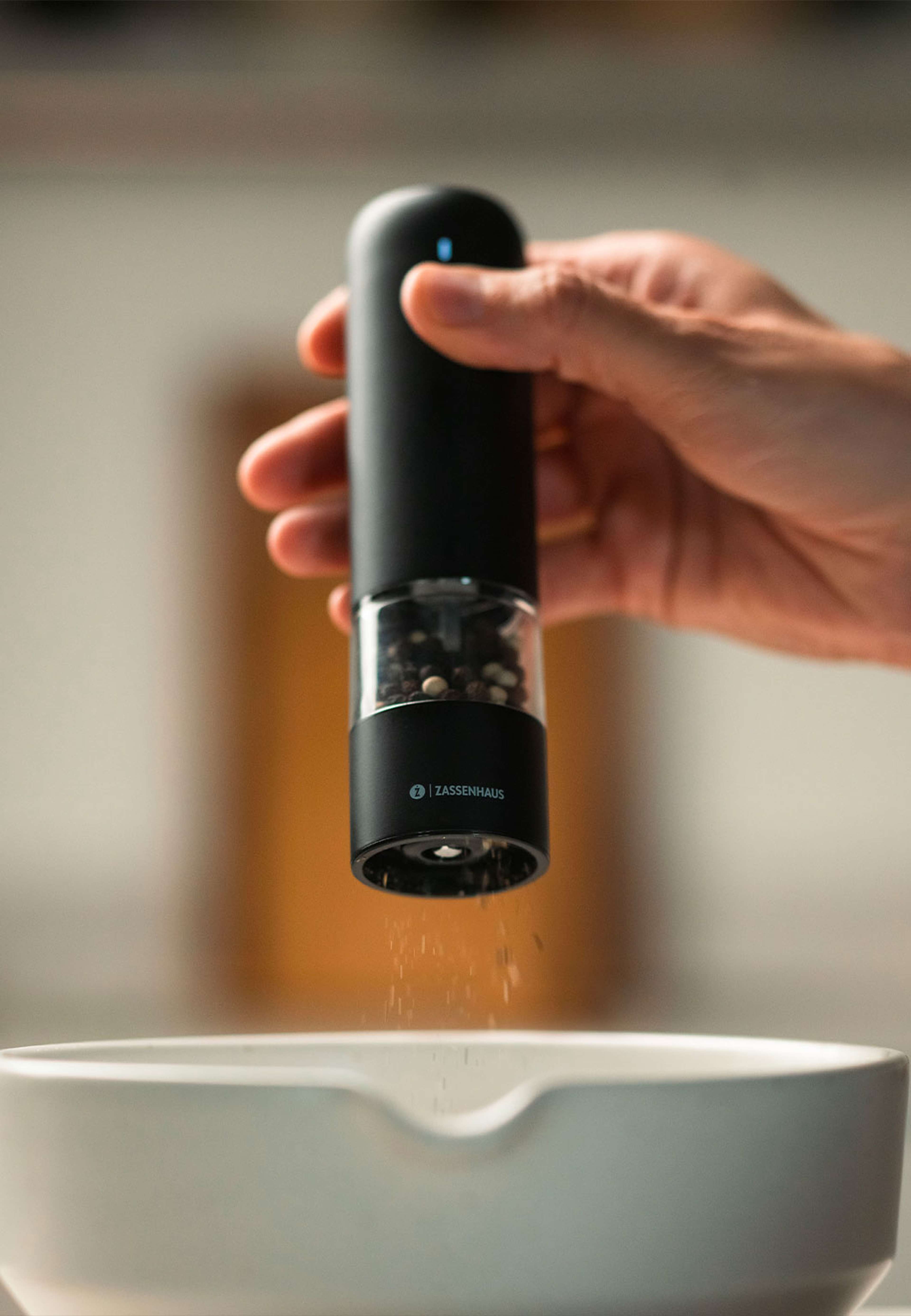 Elektisk Pepparkvarn USB 14cm Svart, från Zassenhaus, i färgen Svart. Klicka för att öppna bilden i stort format