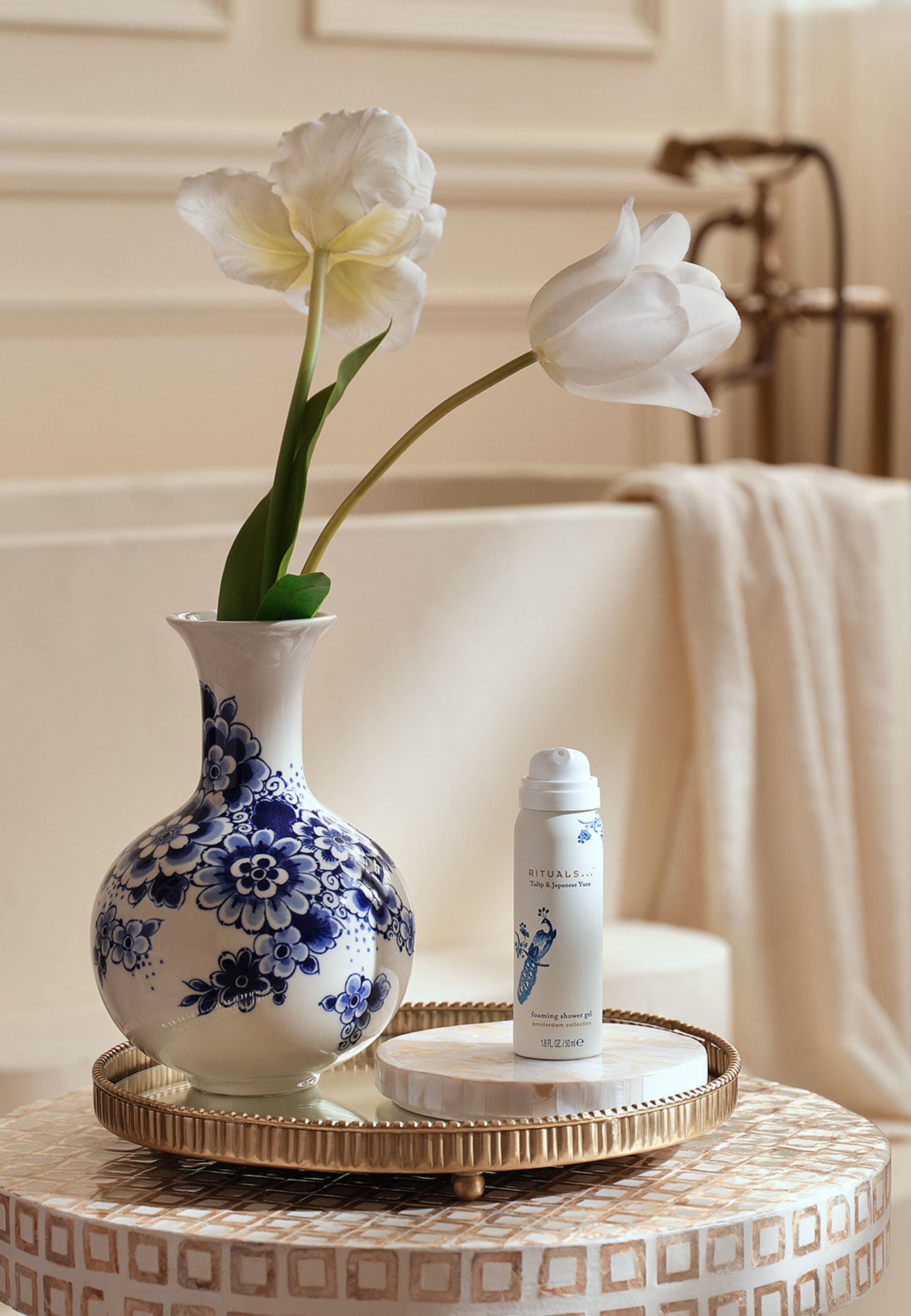 Amsterdam Collection Foaming Shower Gel Travel Size, från Rituals. Klicka för att öppna bilden i stort format