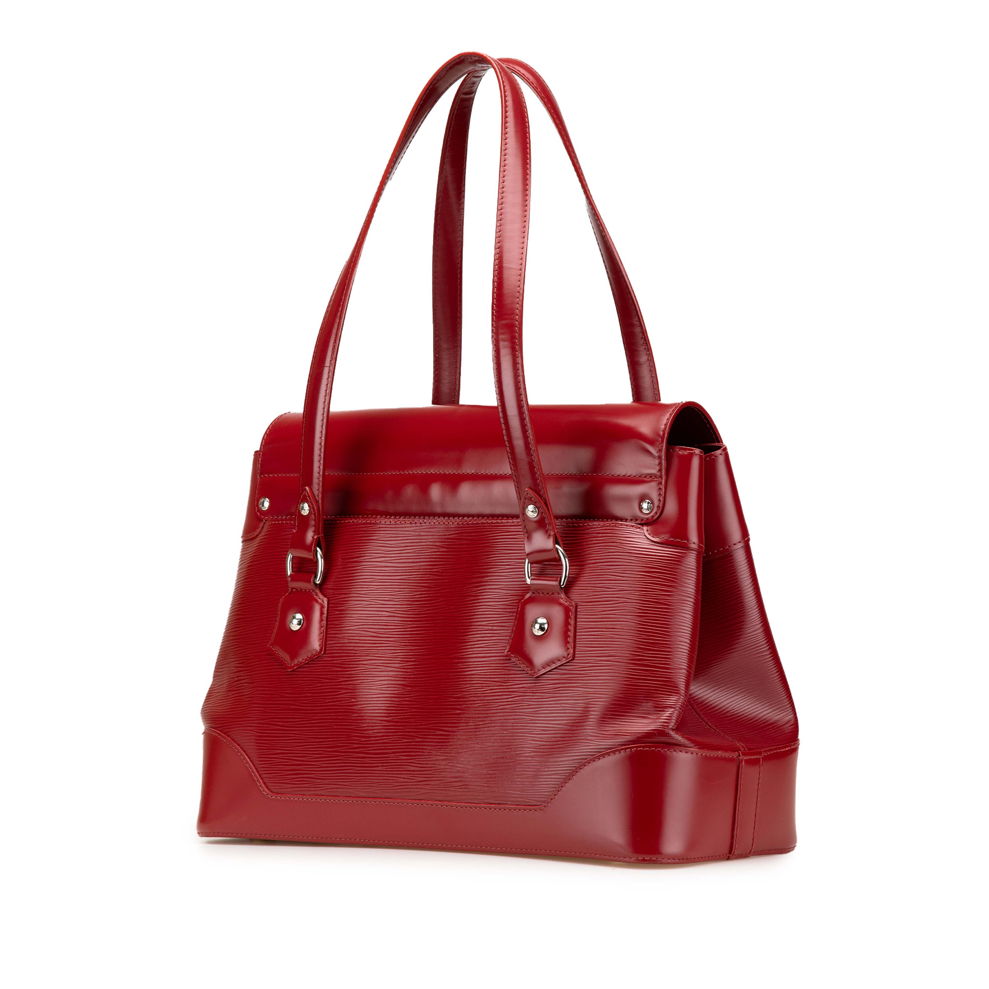 Louis Vuitton Epi Bagatelle Gm, från Luxclusif, i färgen röd. Klicka för att öppna bilden i stort format