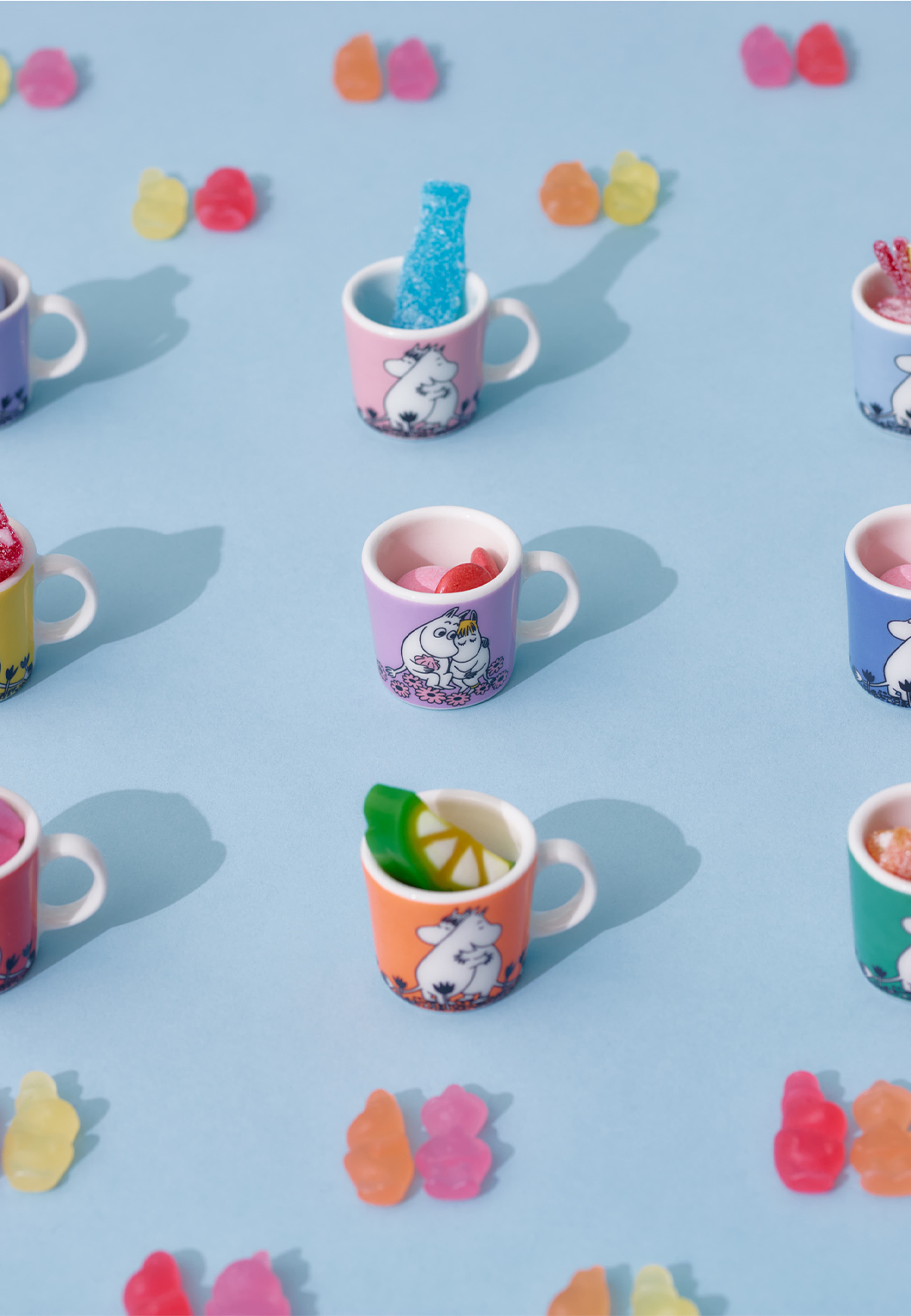 Mumin mini mugg Kärlek gul, från Moomin Arabia, i färgen Gul. Klicka för att öppna bilden i stort format