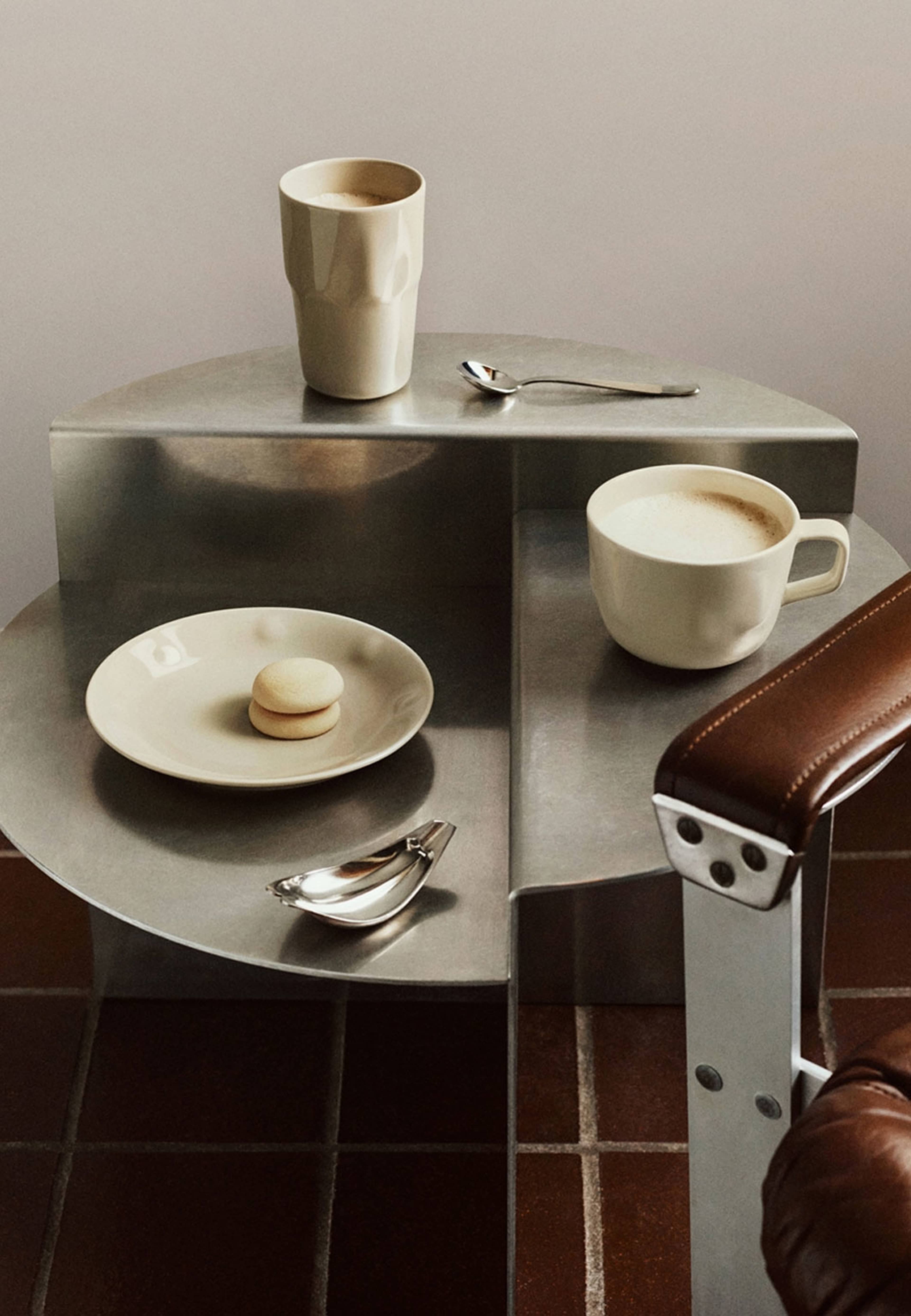 Solare cappuccino kopp 0,4L sand, från Iittala, i färgen Sand. Klicka för att öppna bilden i stort format