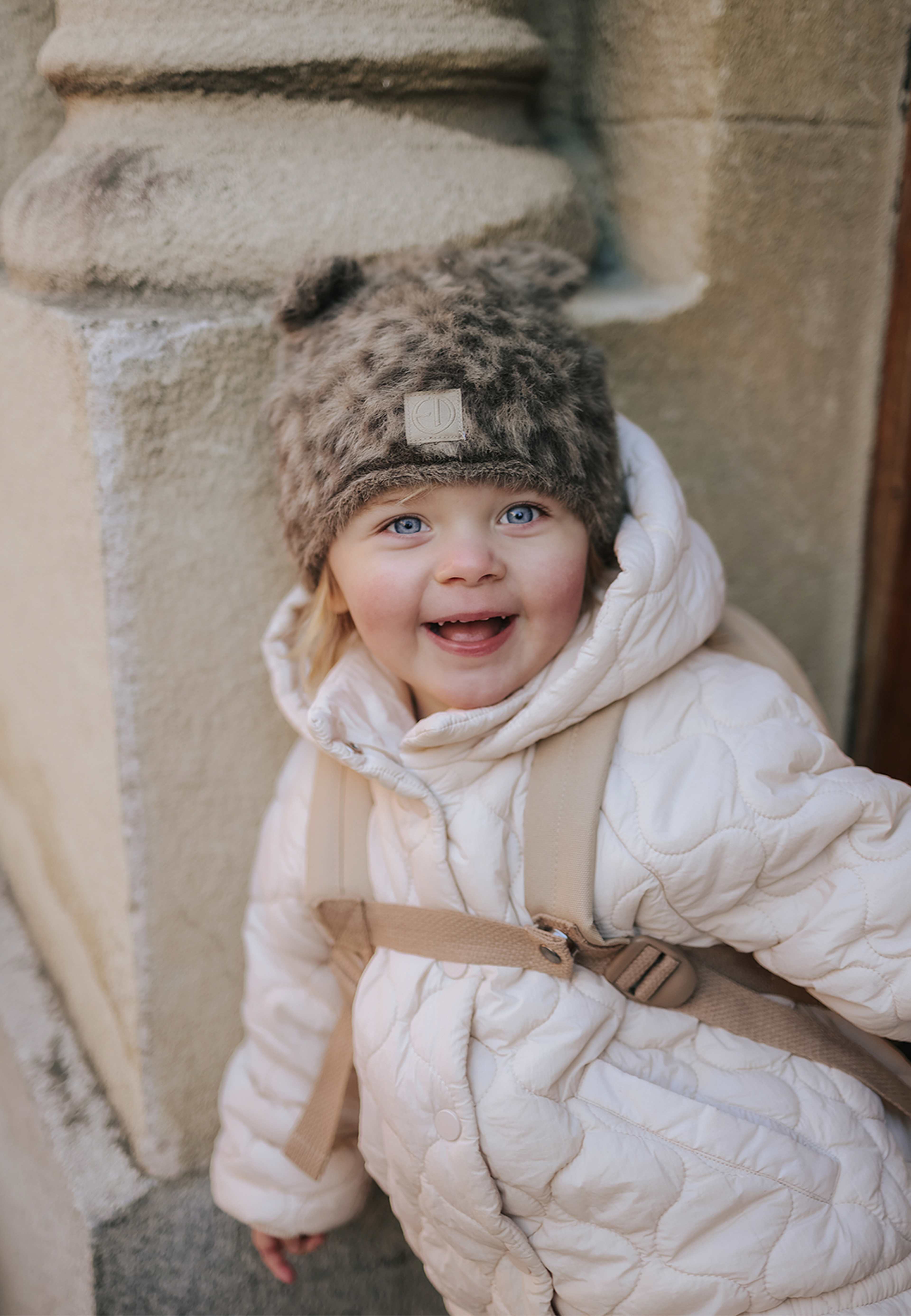 Pälsmjuk Stickad Mössa Le Leopard 1-2 år, från Elodie Details, i färgen Le Leopard. Klicka för att öppna bilden i stort format