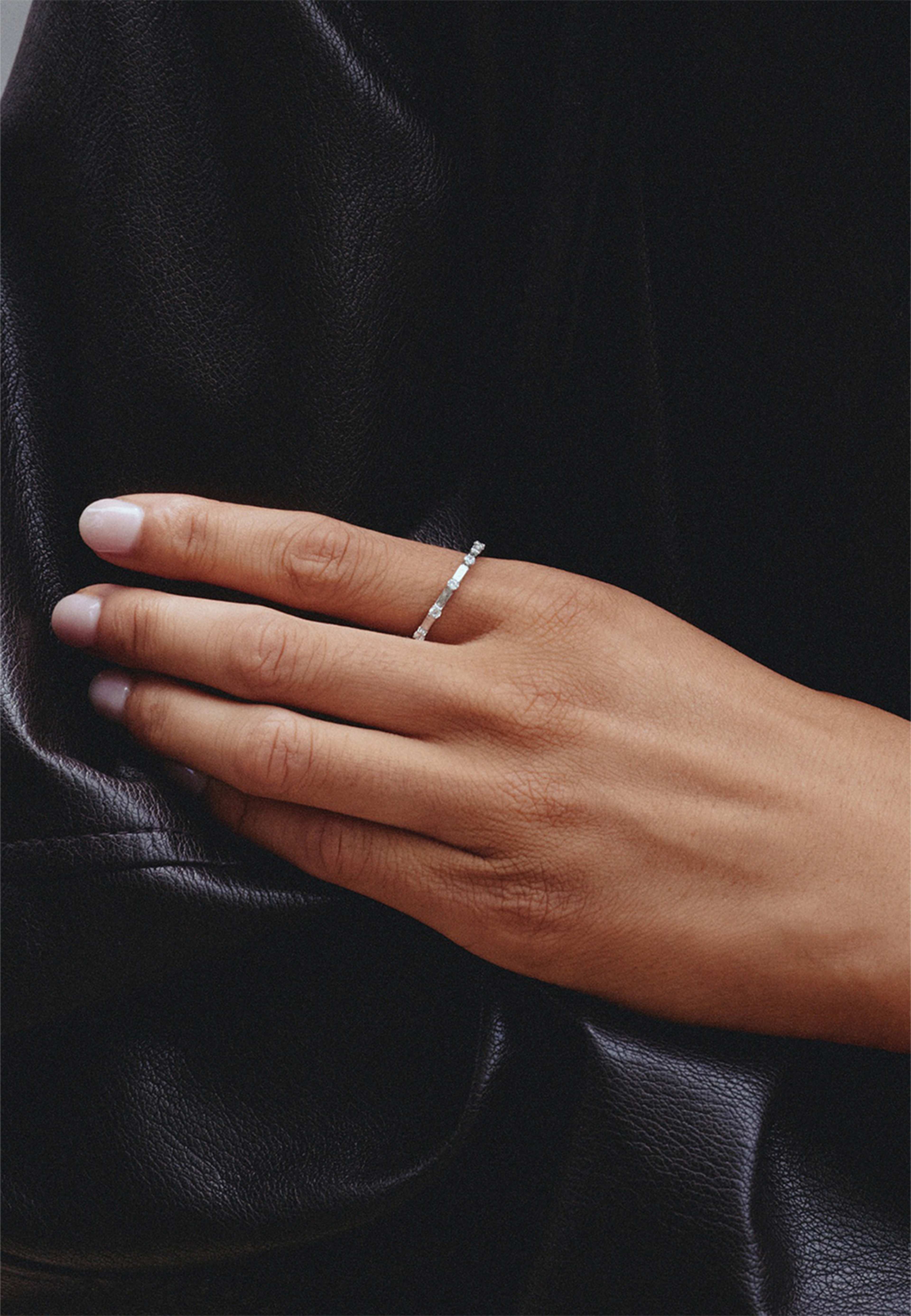 Celeste Ring S Silver, från Edblad, i färgen Silver. Klicka för att öppna bilden i stort format