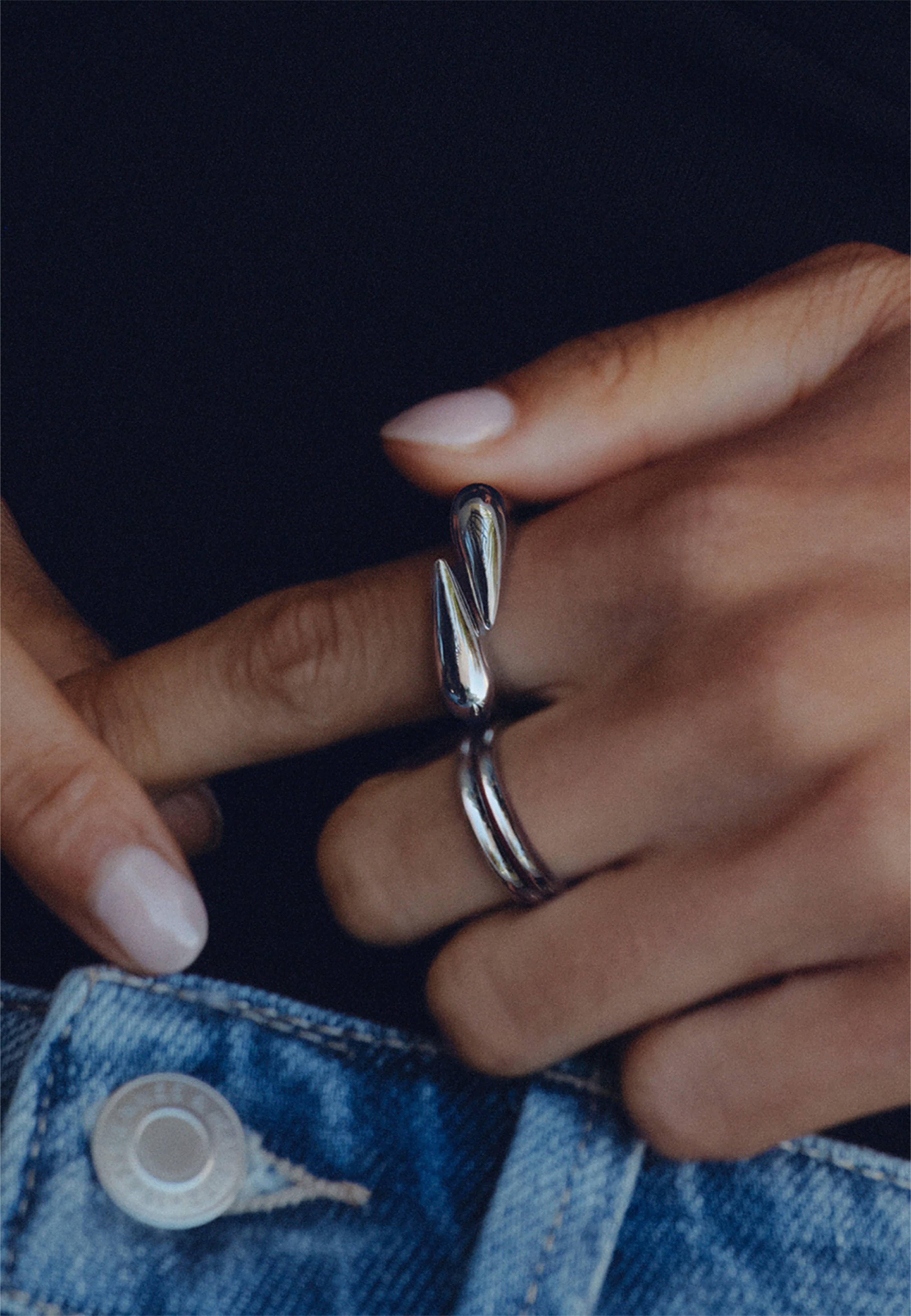 Peak Spike Ring Silver, från Edblad, i färgen Silver. Klicka för att öppna bilden i stort format