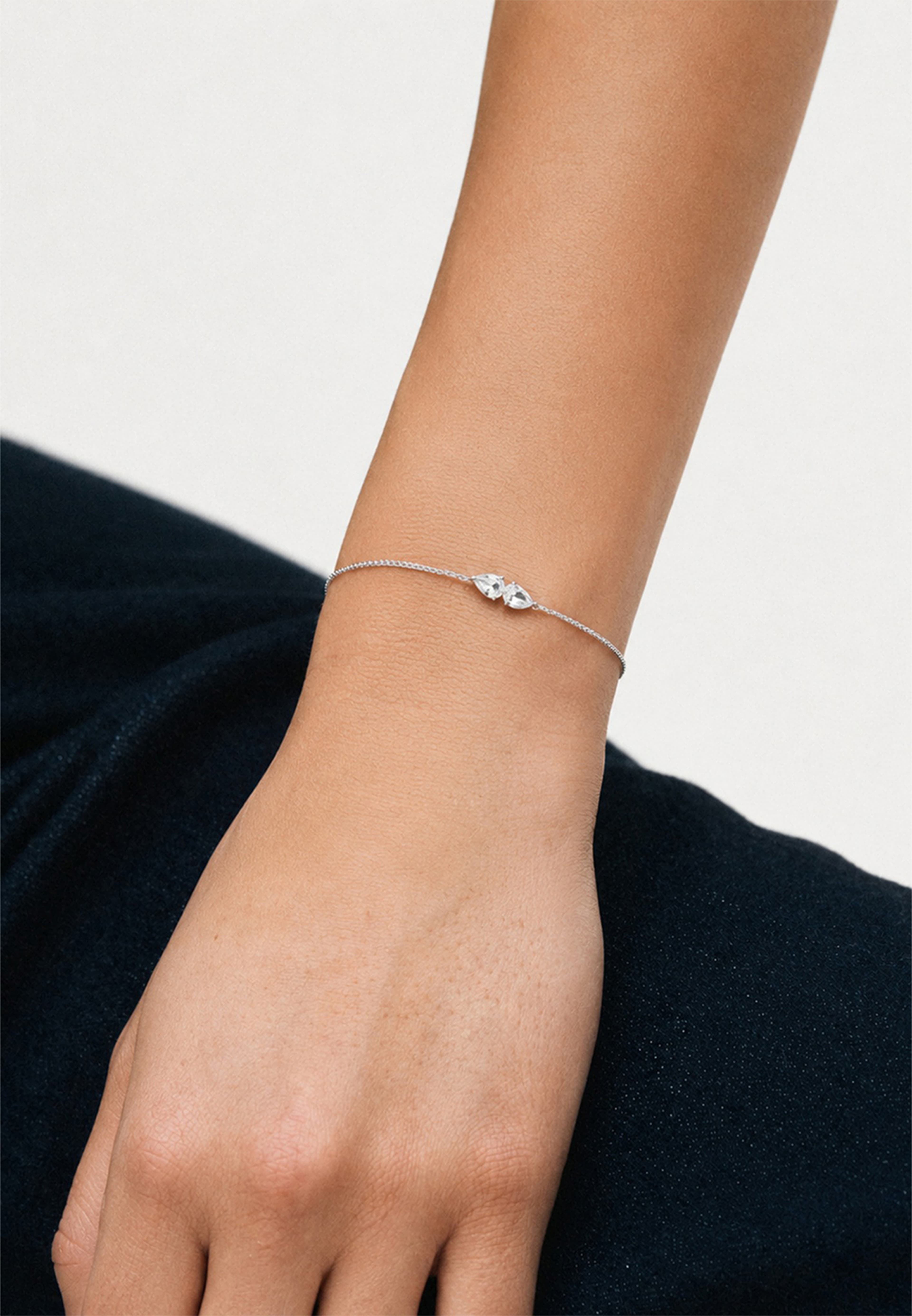 Arrow Bracelet Silver, från Edblad, i färgen Silver. Klicka för att öppna bilden i stort format