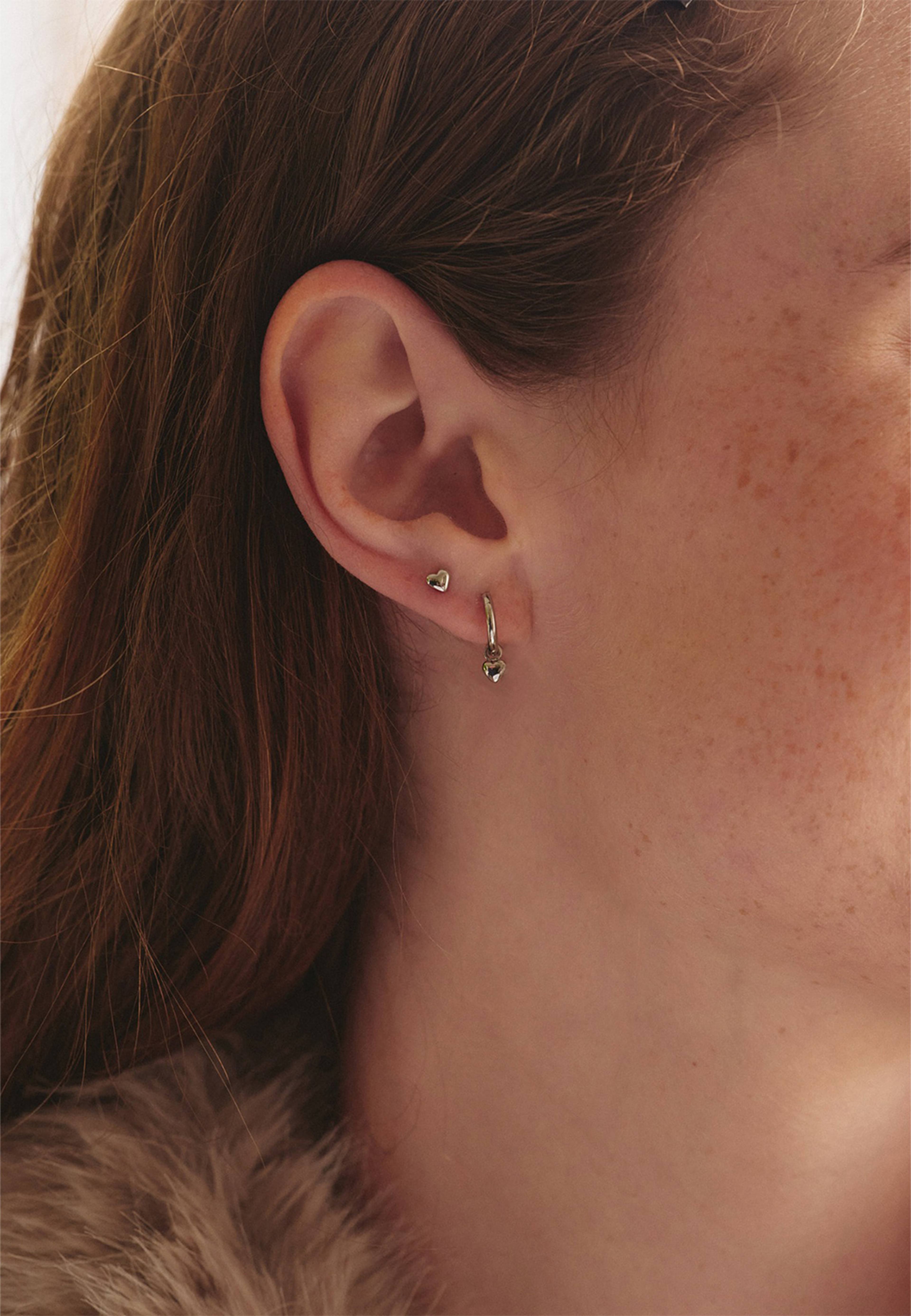 Barley Petite Studs Silver, från Edblad, i färgen Silver. Klicka för att öppna bilden i stort format