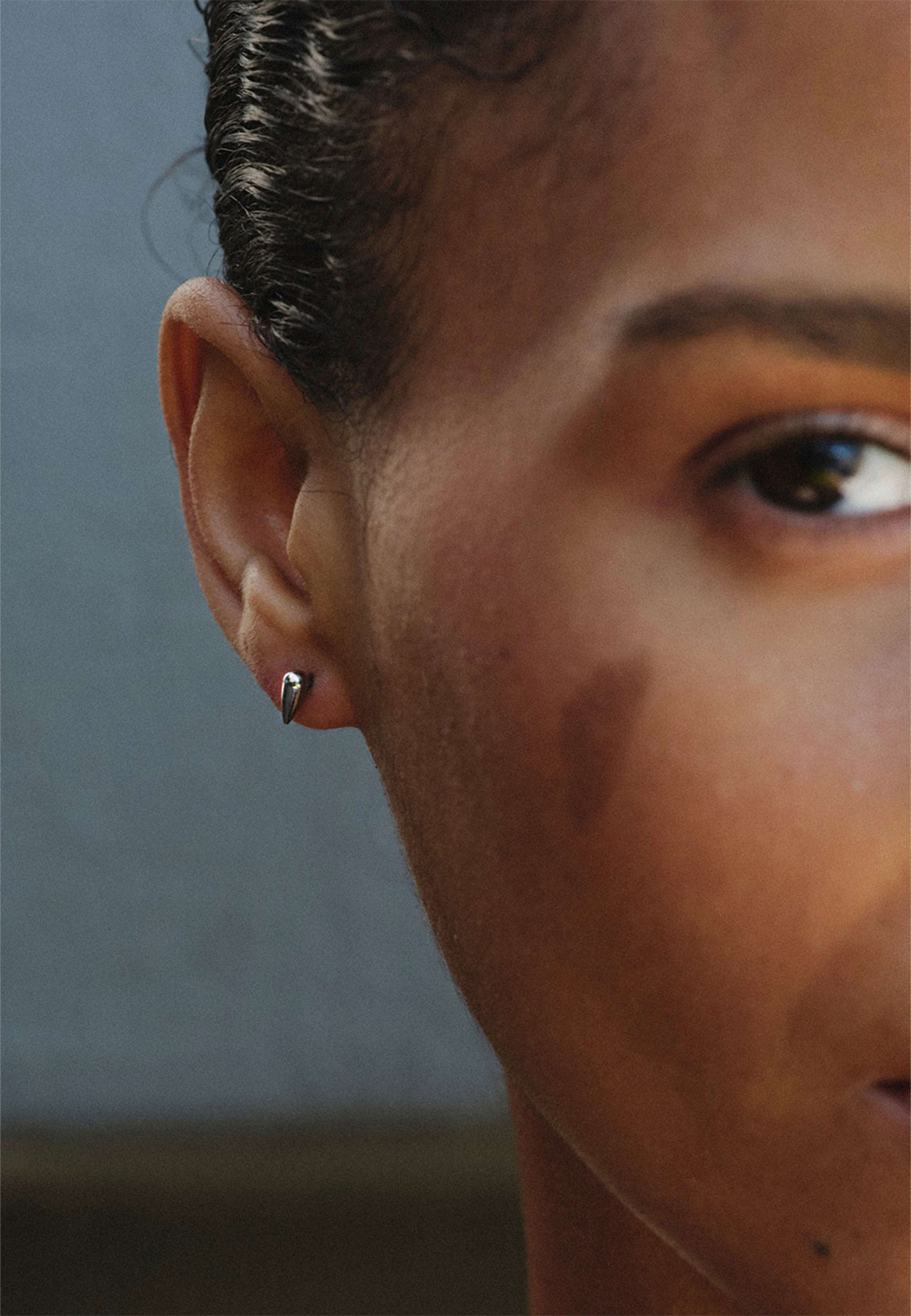 Peak Spike Studs Silver, från Edblad, i färgen Silver. Klicka för att öppna bilden i stort format