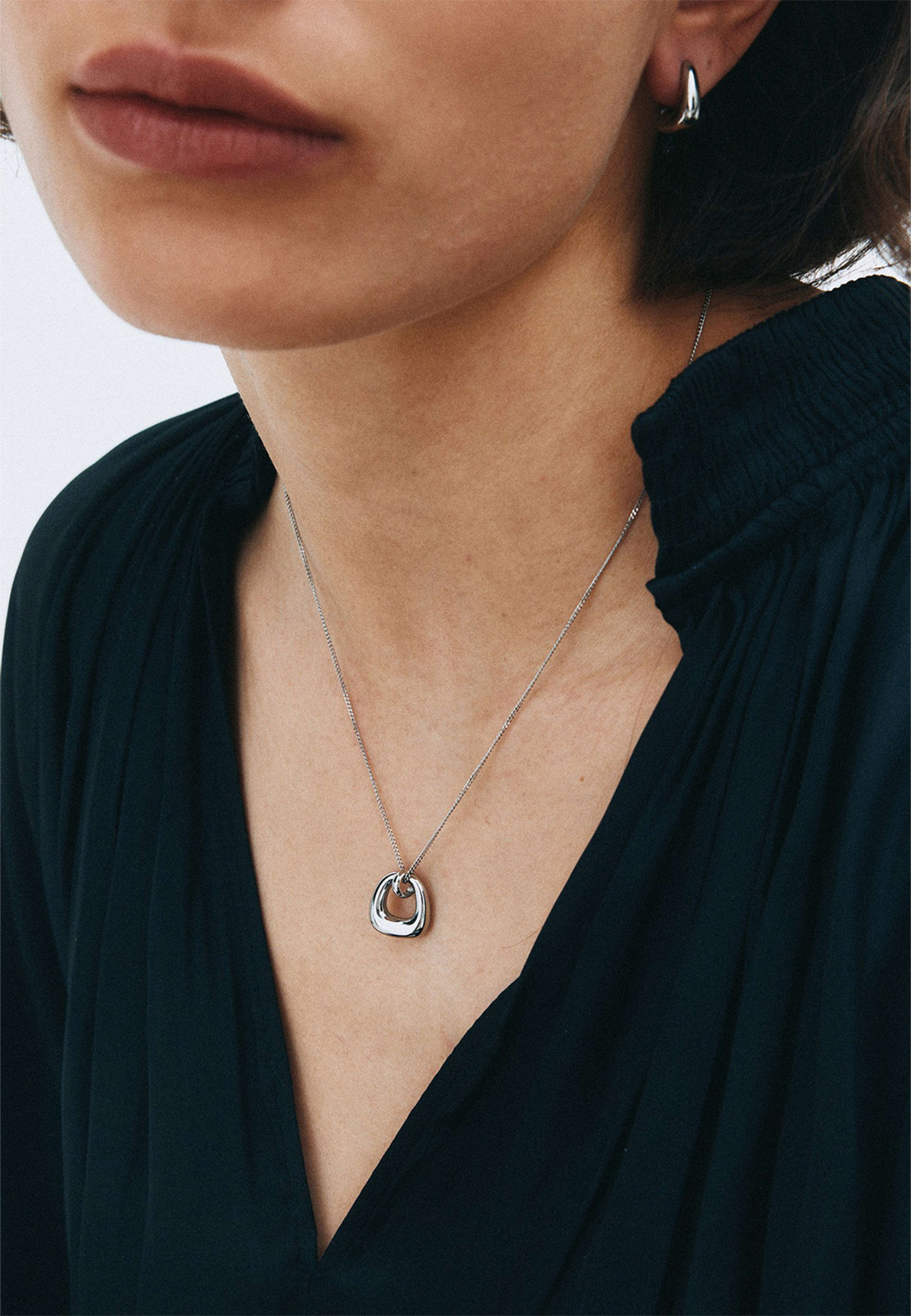 Lore Necklace S Silver, från Edblad, i färgen Silver. Klicka för att öppna bilden i stort format