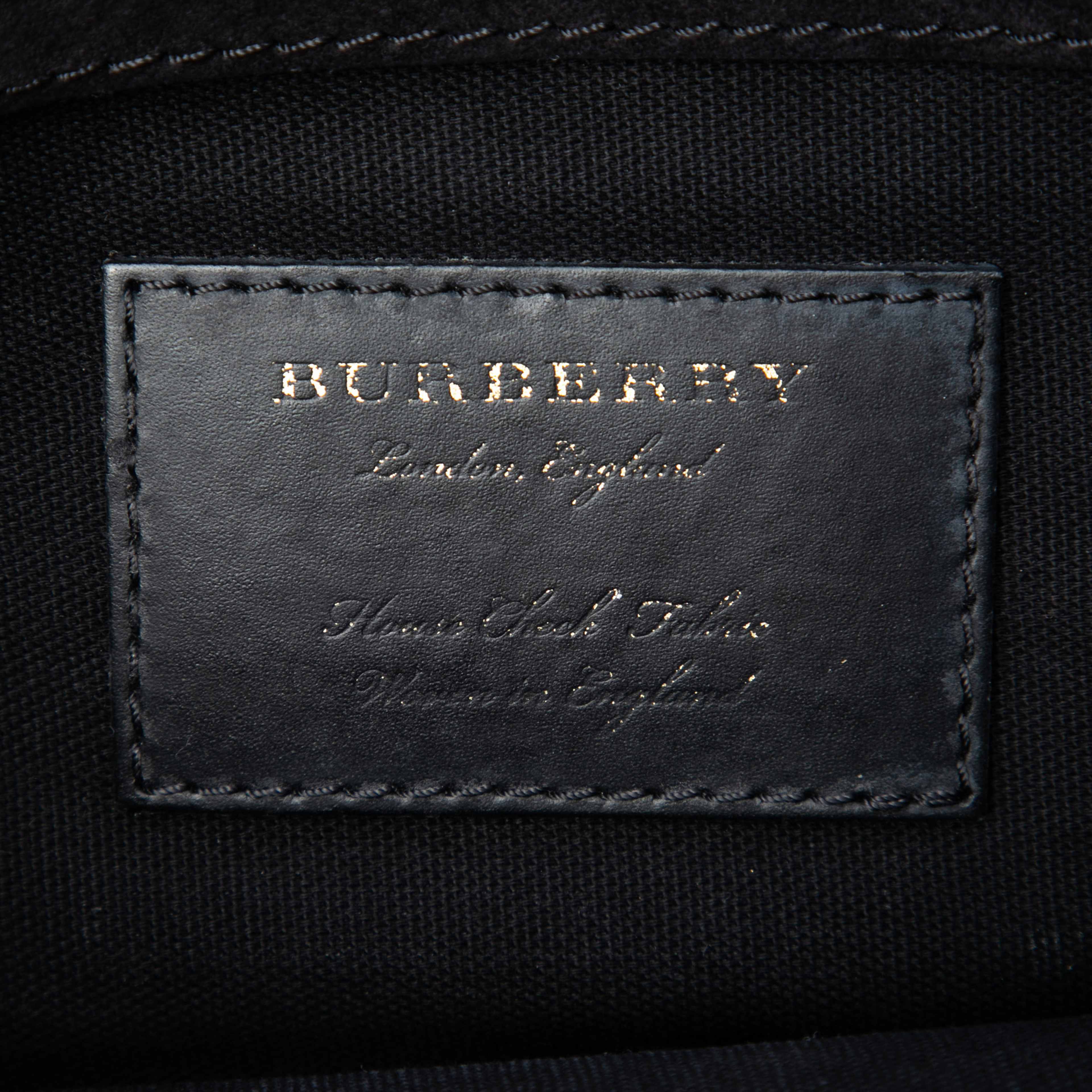 Burberry Small Leather And House Check Canvas Derby Macken Crossbody, från Luxclusif, i färgen navy. Klicka för att öppna bilden i stort format