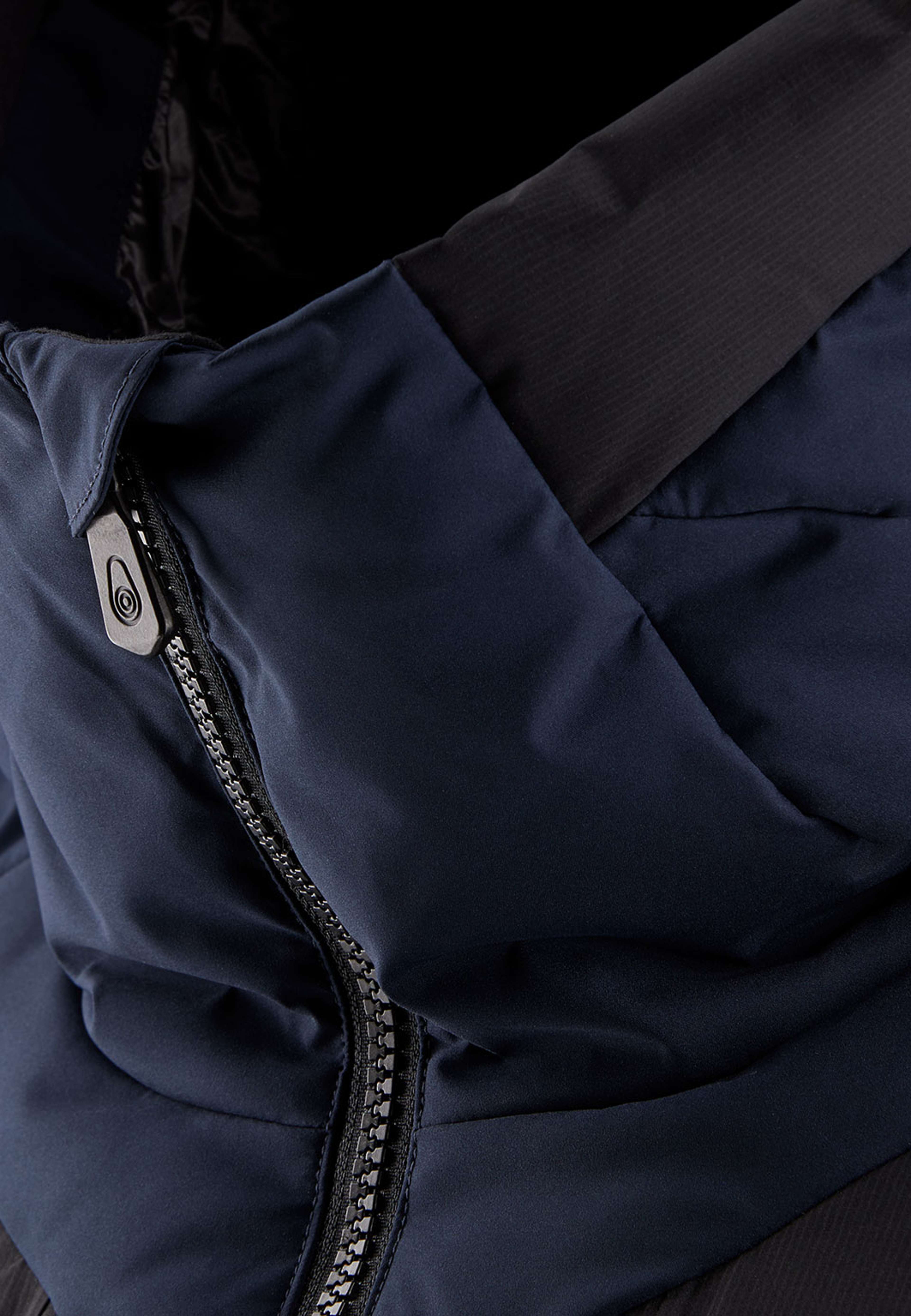 Patrol Down Jacket, från Sail Racing, i färgen Dark Navy. Klicka för att öppna bilden i stort format