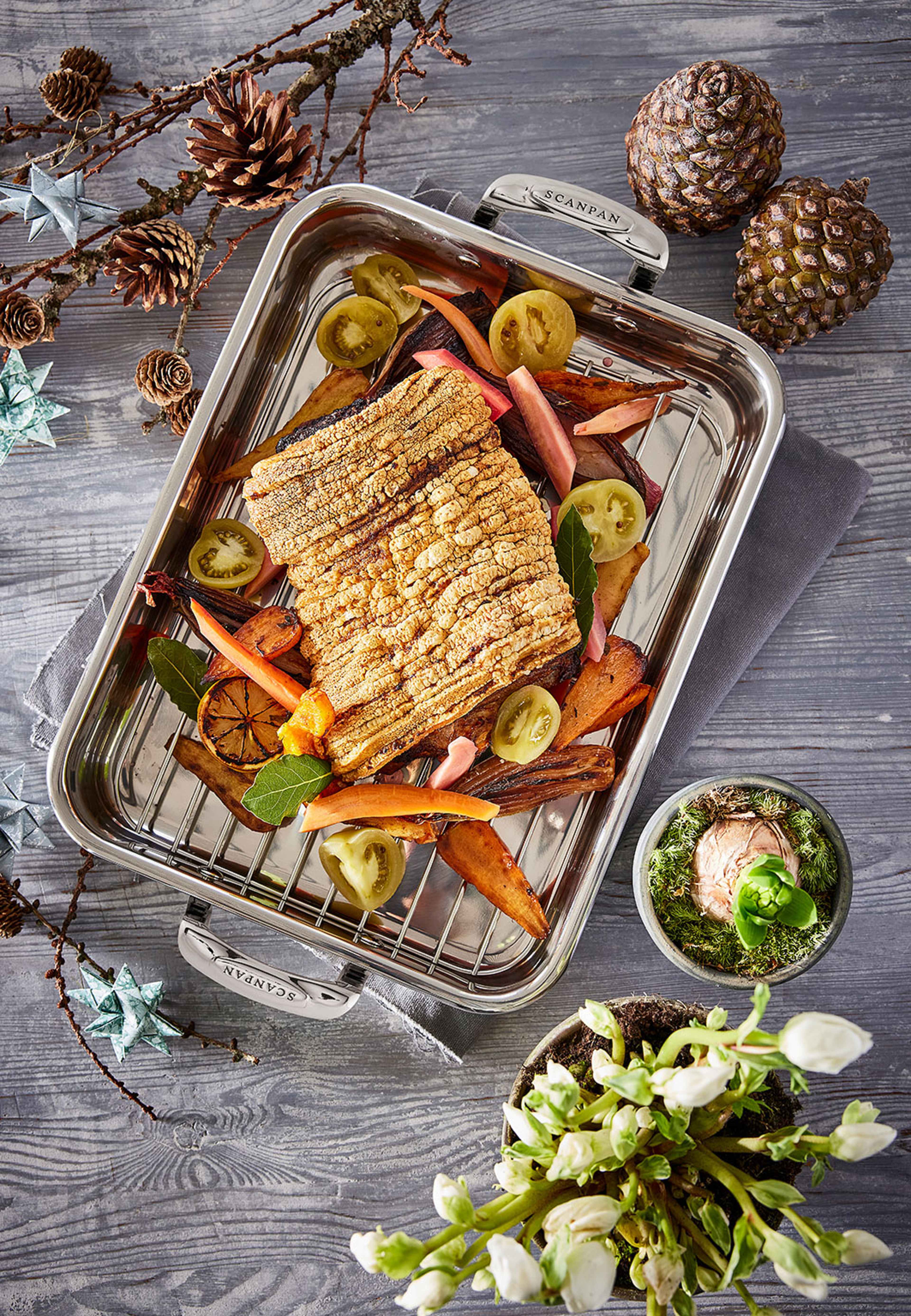 Roaster med Galler 42x26cm, från Scanpan, i färgen Rostfritt Stål. Klicka för att öppna bilden i stort format