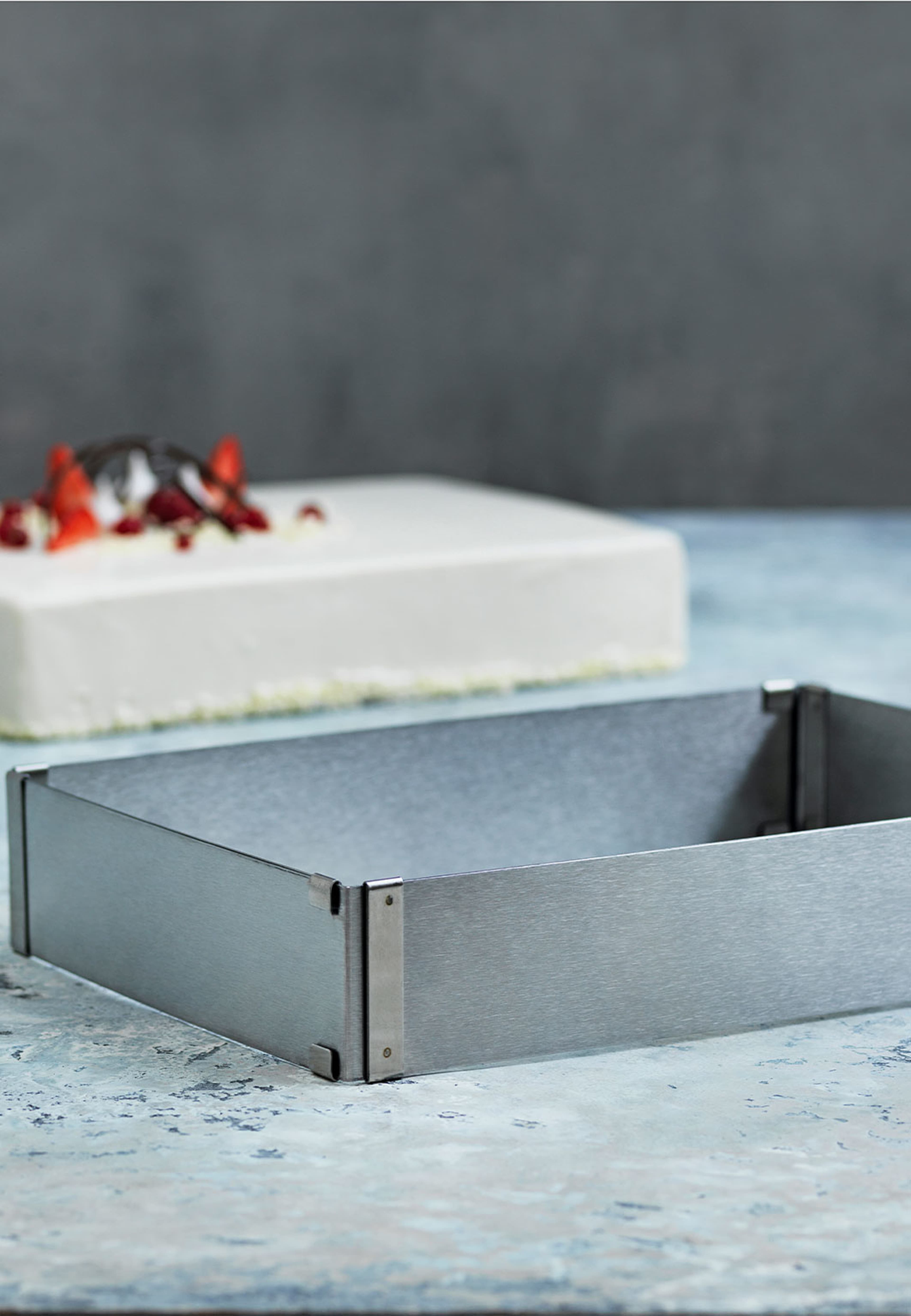 Justerbar kakform 28 x 18 x 5 cm Stål, från Blomsterbergs, i färgen Metall. Klicka för att öppna bilden i stort format