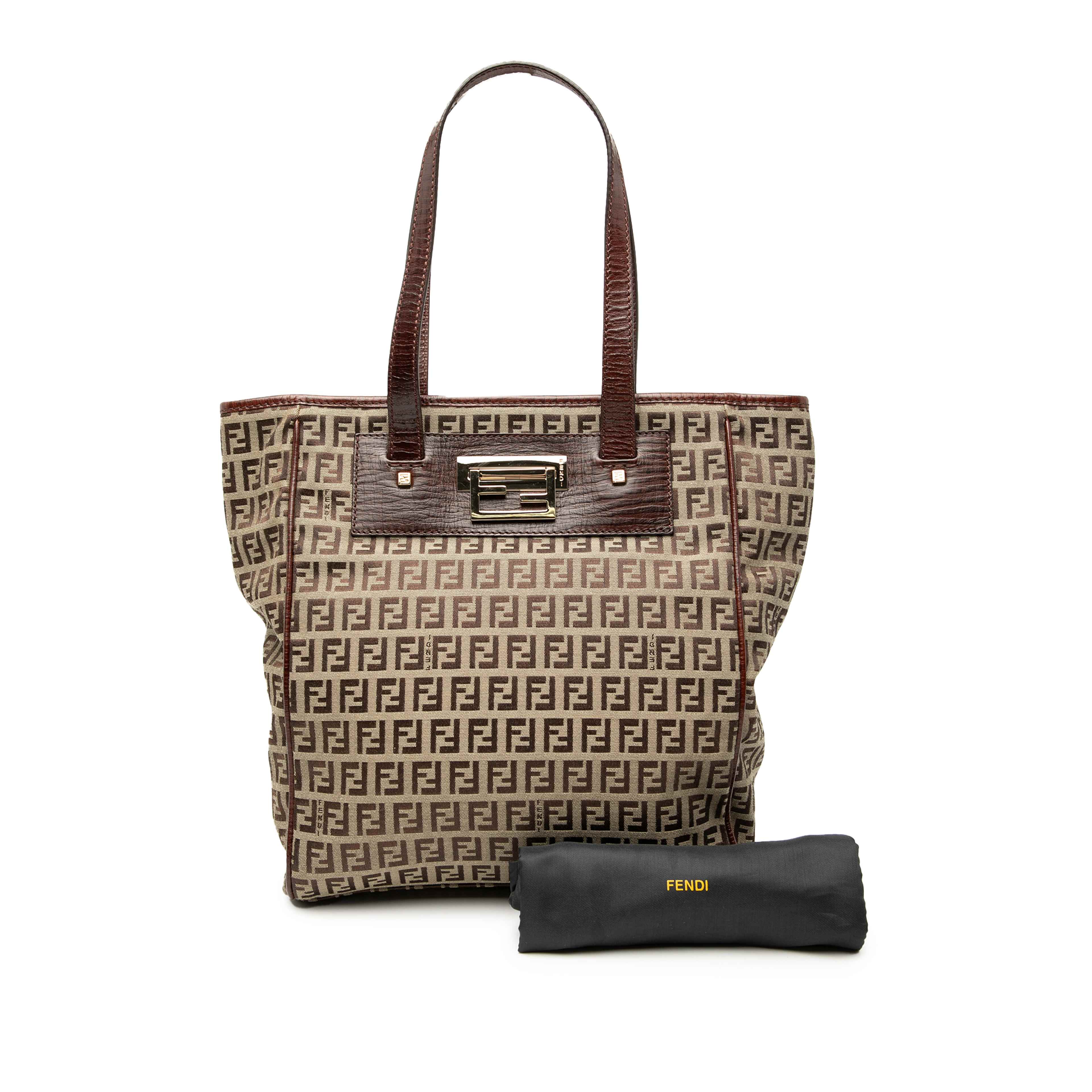 Fendi Zucchino Canvas Tote, från Luxclusif, i färgen brun. Klicka för att öppna bilden i stort format