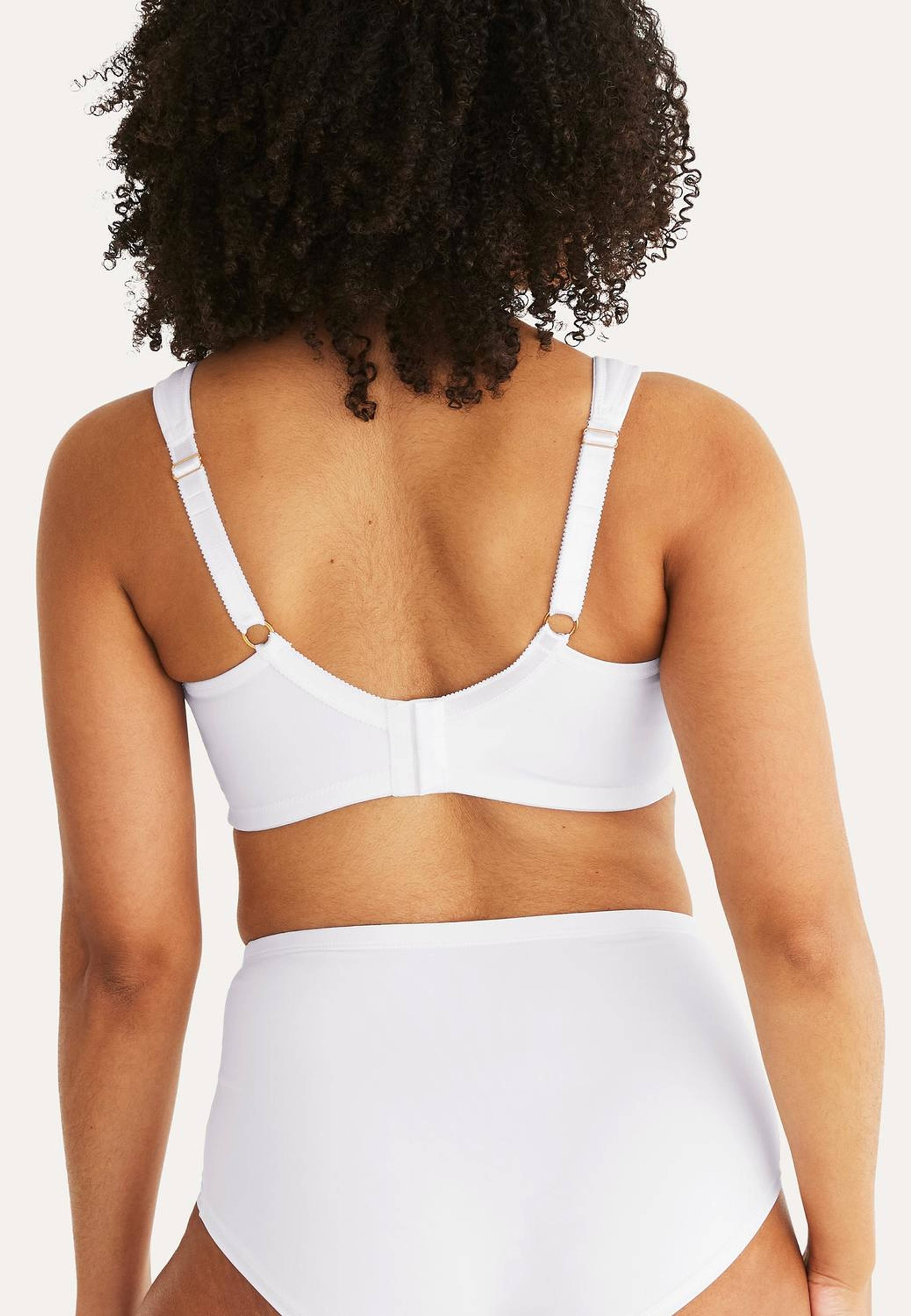 Clean Curves Formpressad Bygel-bh, från Swegmark, i färgen white. Klicka för att öppna bilden i stort format