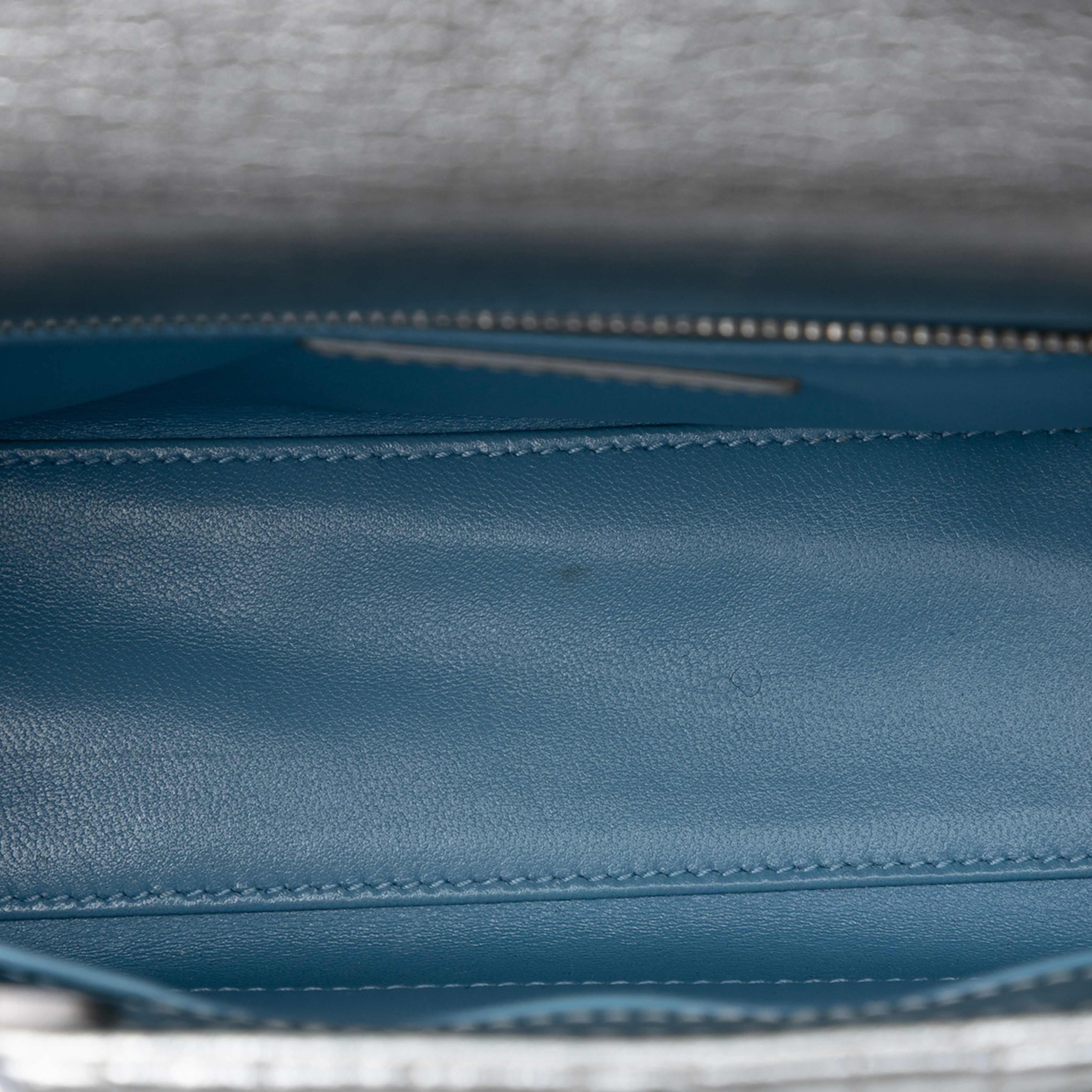 Dior Small Metallic Grained Calfskin Cannage My Abcdior Lady Dior, från Luxclusif, i färgen silver. Klicka för att öppna bilden i stort format