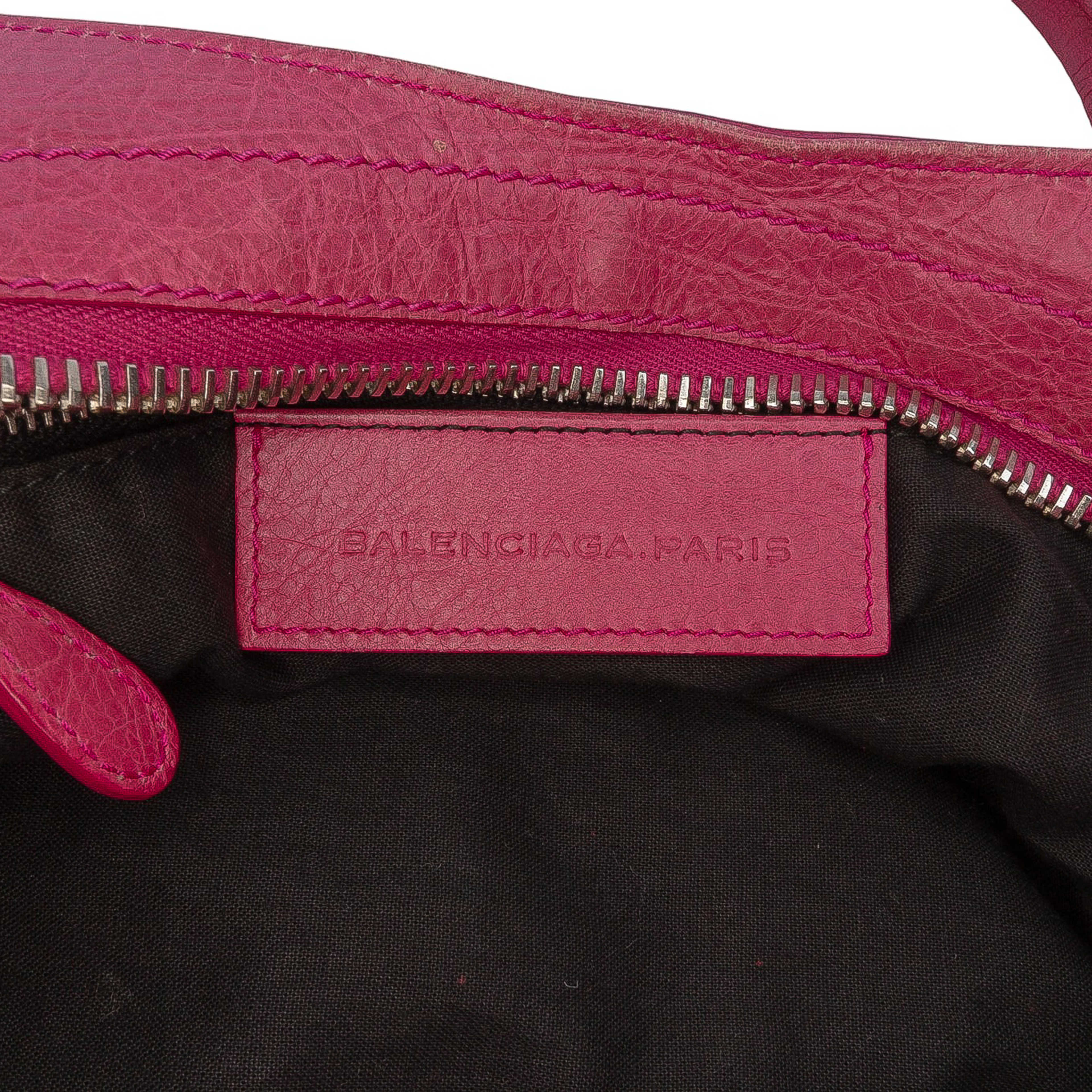 Balenciaga Lambskin Motocross Giant Brogues Part Time Satchel, från Luxclusif, i färgen pink. Klicka för att öppna bilden i stort format