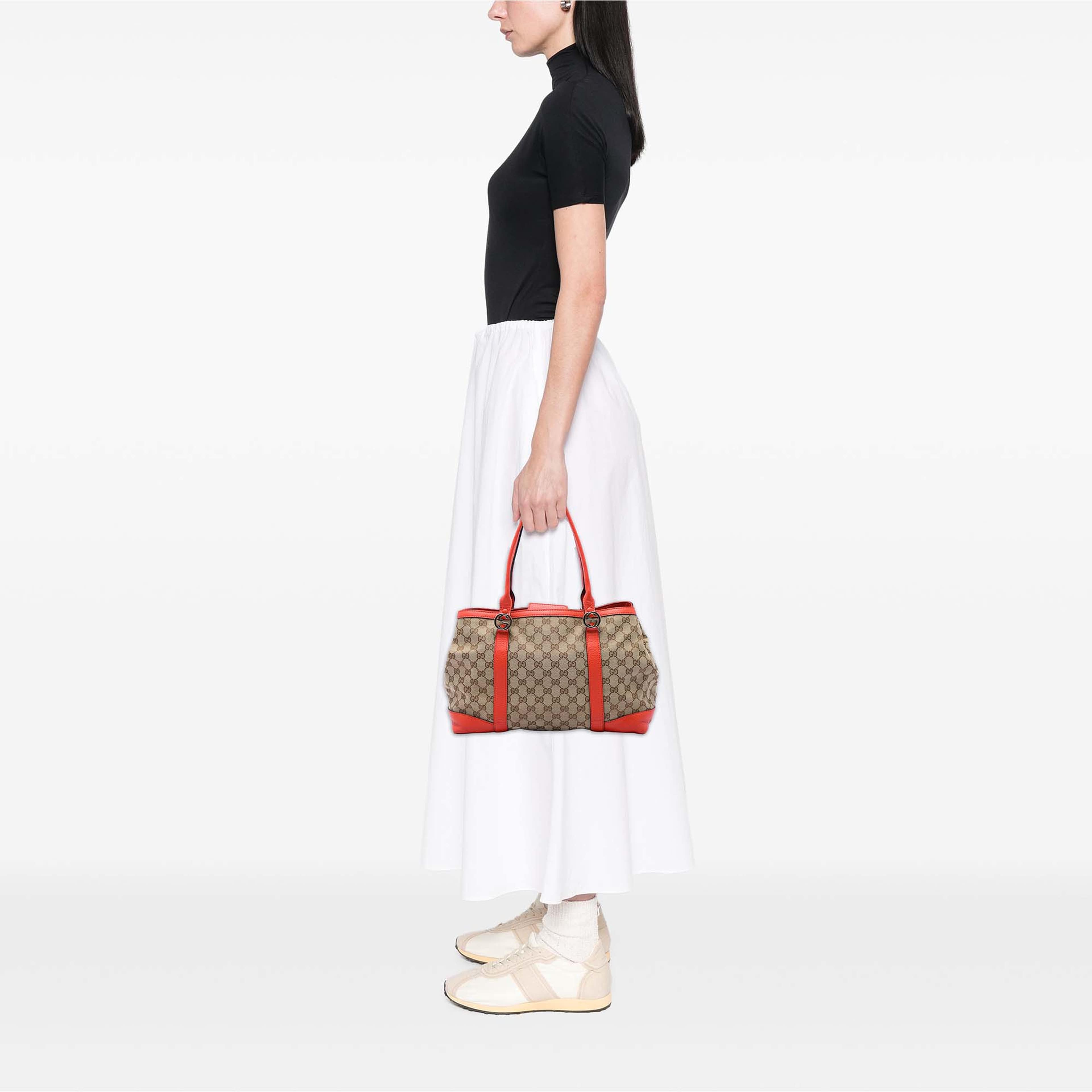 Gucci Gg Canvas Miss Gg Tote, från Luxclusif, i färgen beige. Klicka för att öppna bilden i stort format