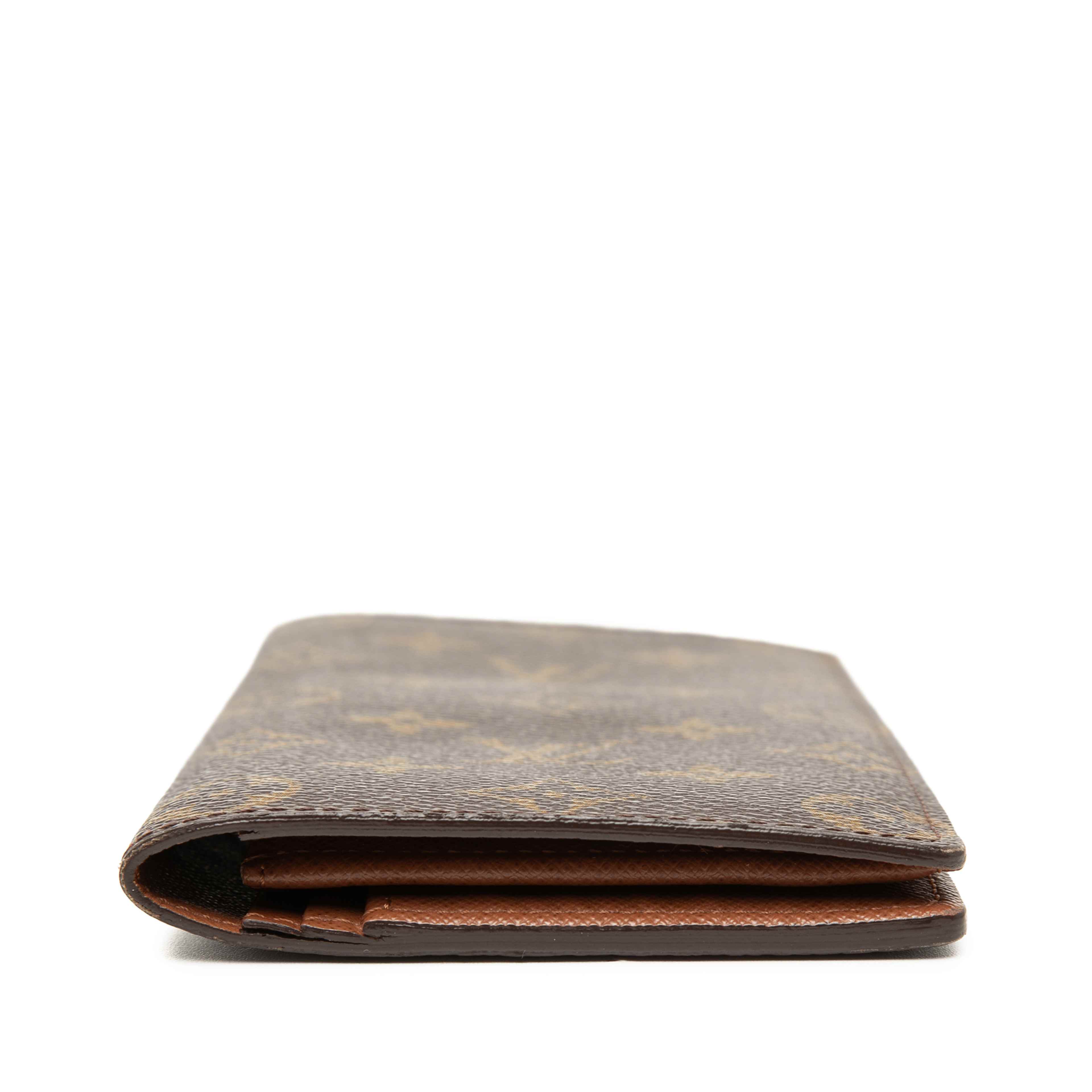 Louis Vuitton Monogram Brazza Long Wallet, från Luxclusif, i färgen brun. Klicka för att öppna bilden i stort format