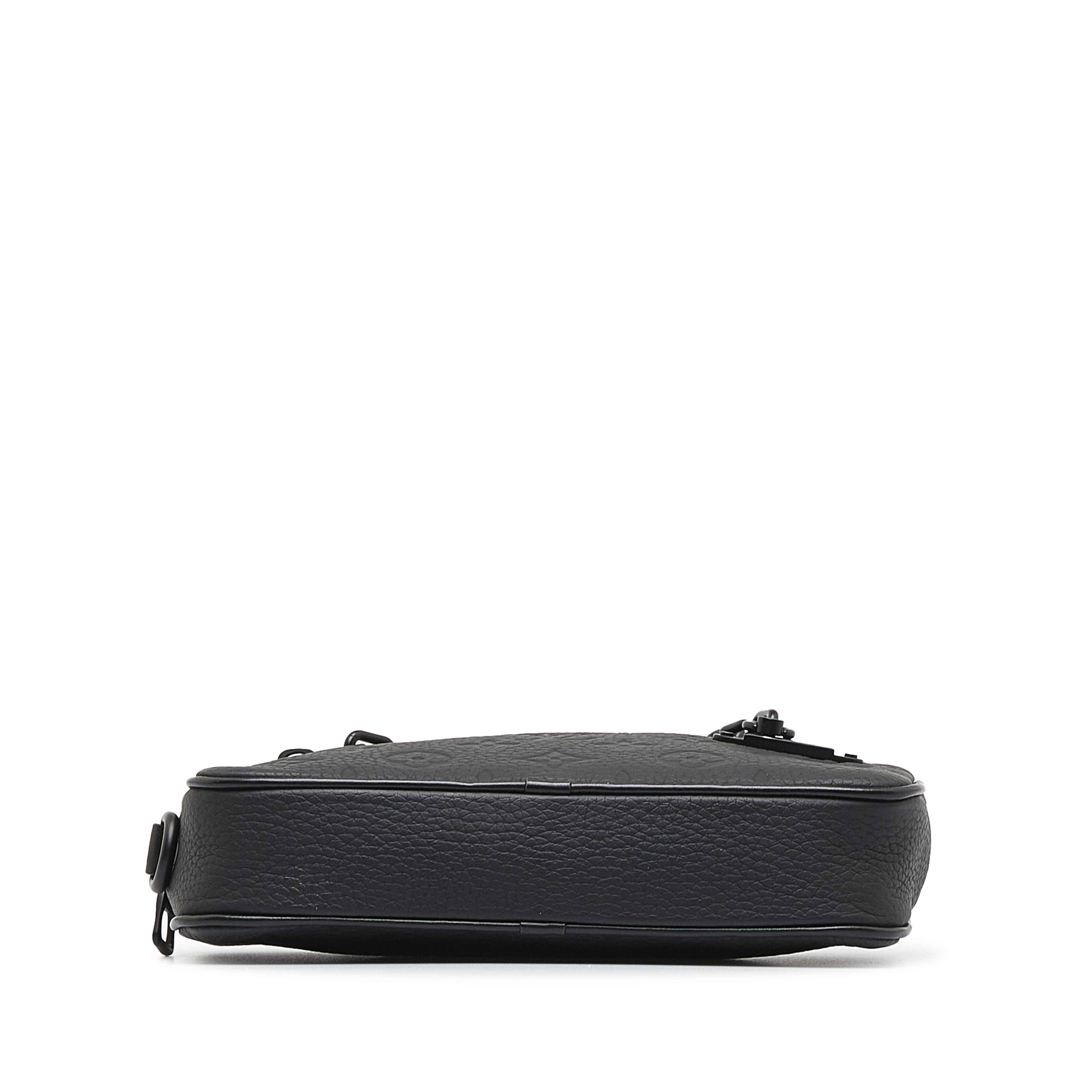 Louis Vuitton Monogram Taurillon Pochette Volga, från Luxclusif, i färgen dark gray. Klicka för att öppna bilden i stort format