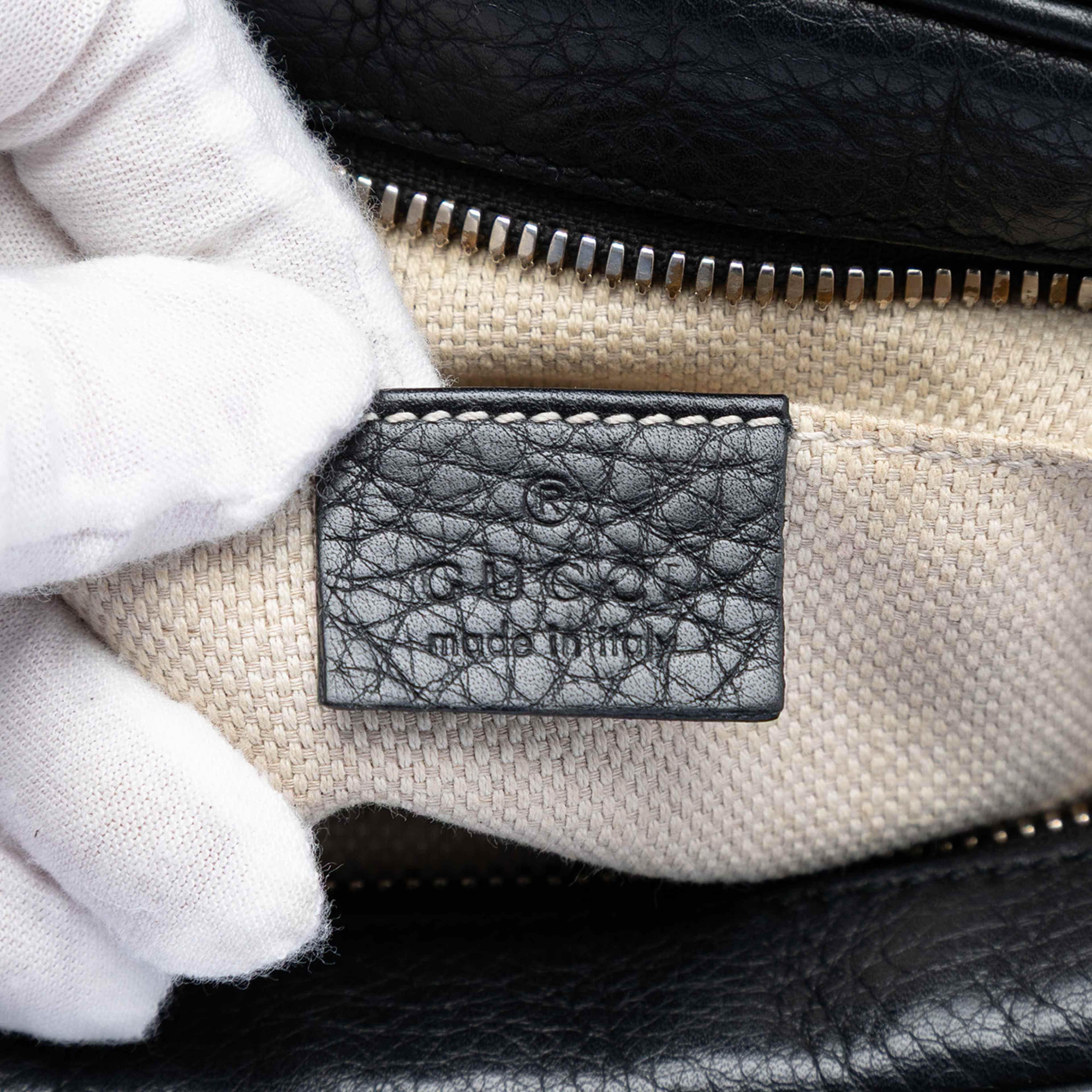 Gucci Leather Soho Disco Crossbody, från Luxclusif, i färgen black. Klicka för att öppna bilden i stort format