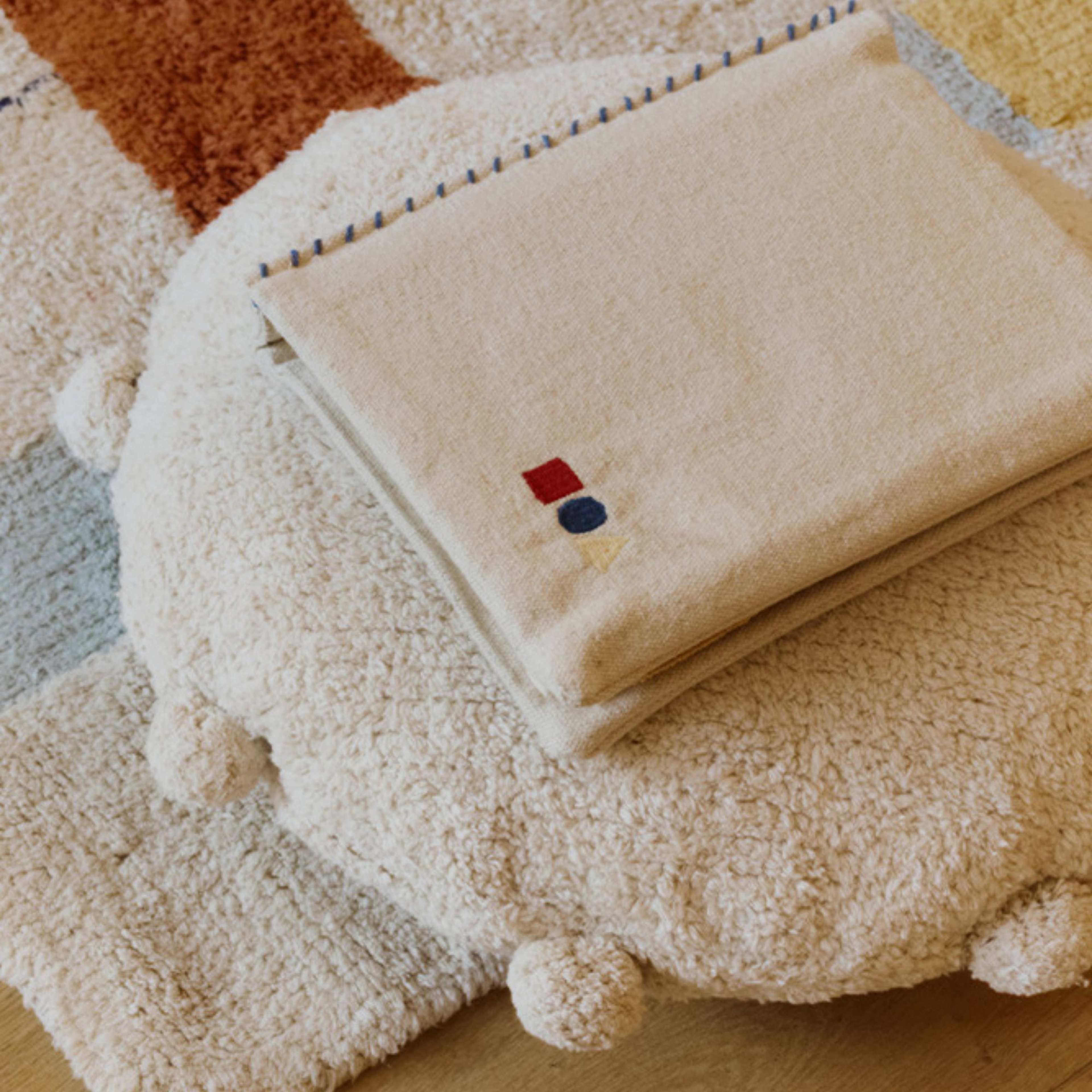 Golvkudde Bubbly, från LORENA CANALS, i färgen naturlig. Klicka för att öppna bilden i stort format