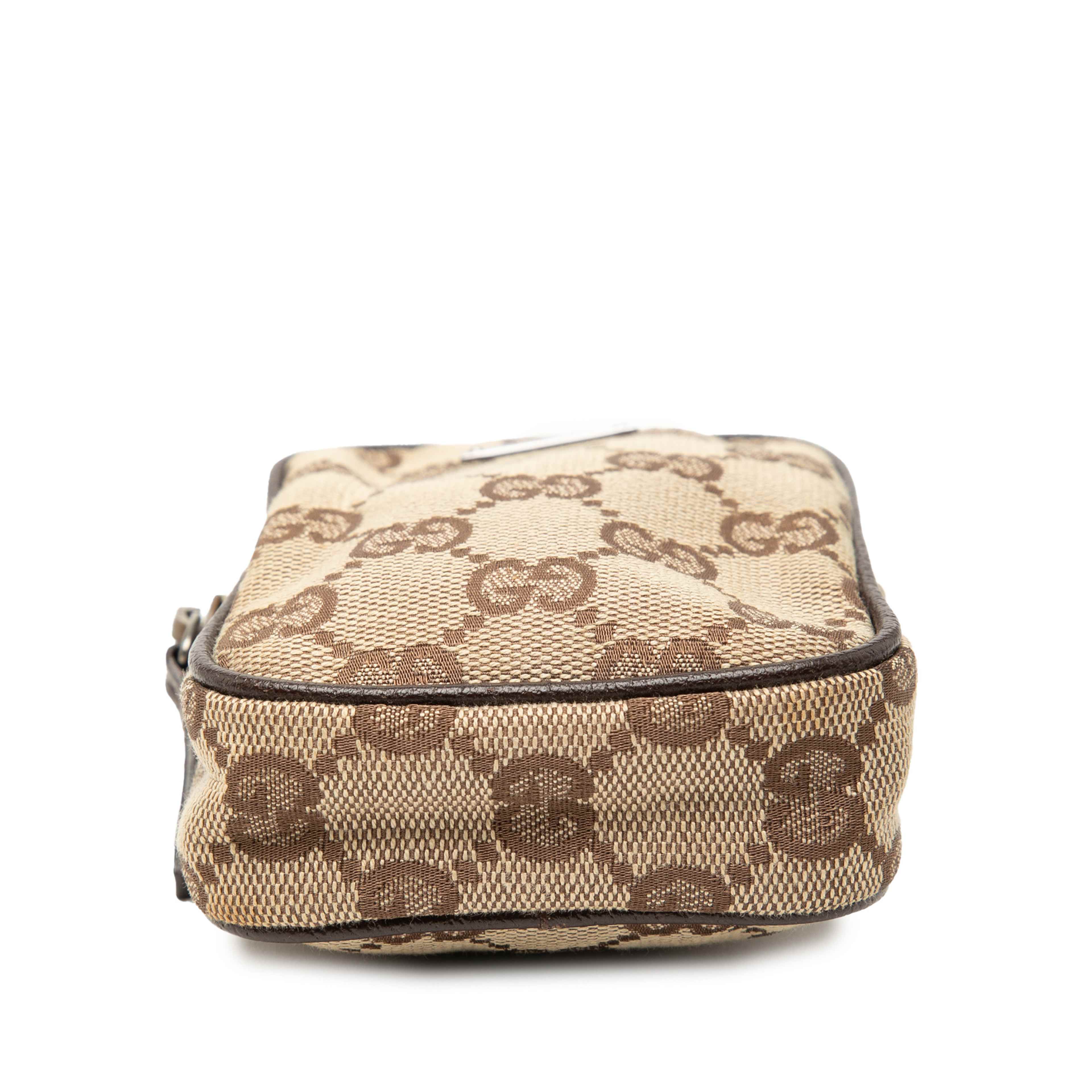 Gucci Gg Canvas Cigarette Pouch, från Luxclusif, i färgen beige. Klicka för att öppna bilden i stort format