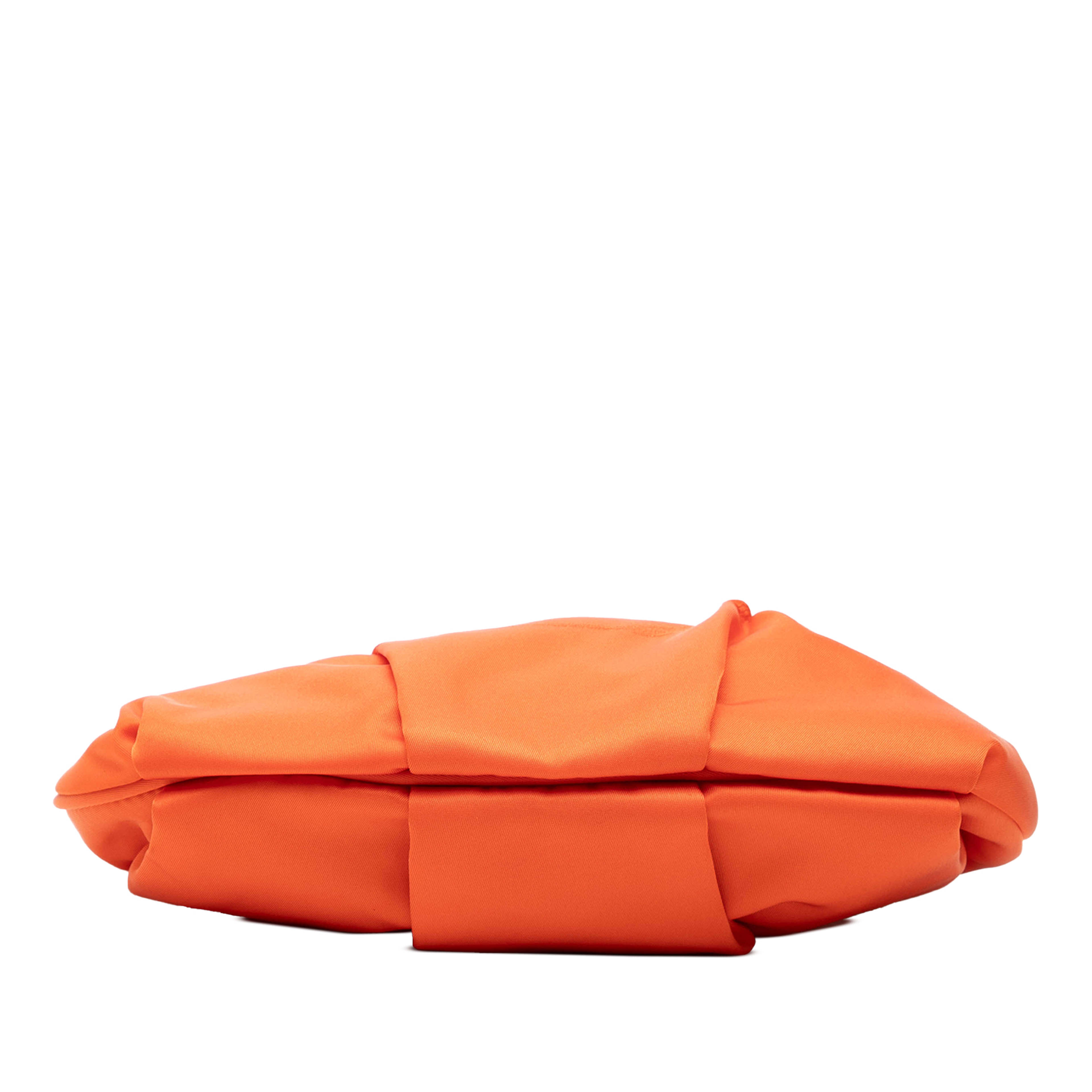 Prada Tessuto Canapa Logo Wristlet Clutch, från Luxclusif, i färgen orange. Klicka för att öppna bilden i stort format