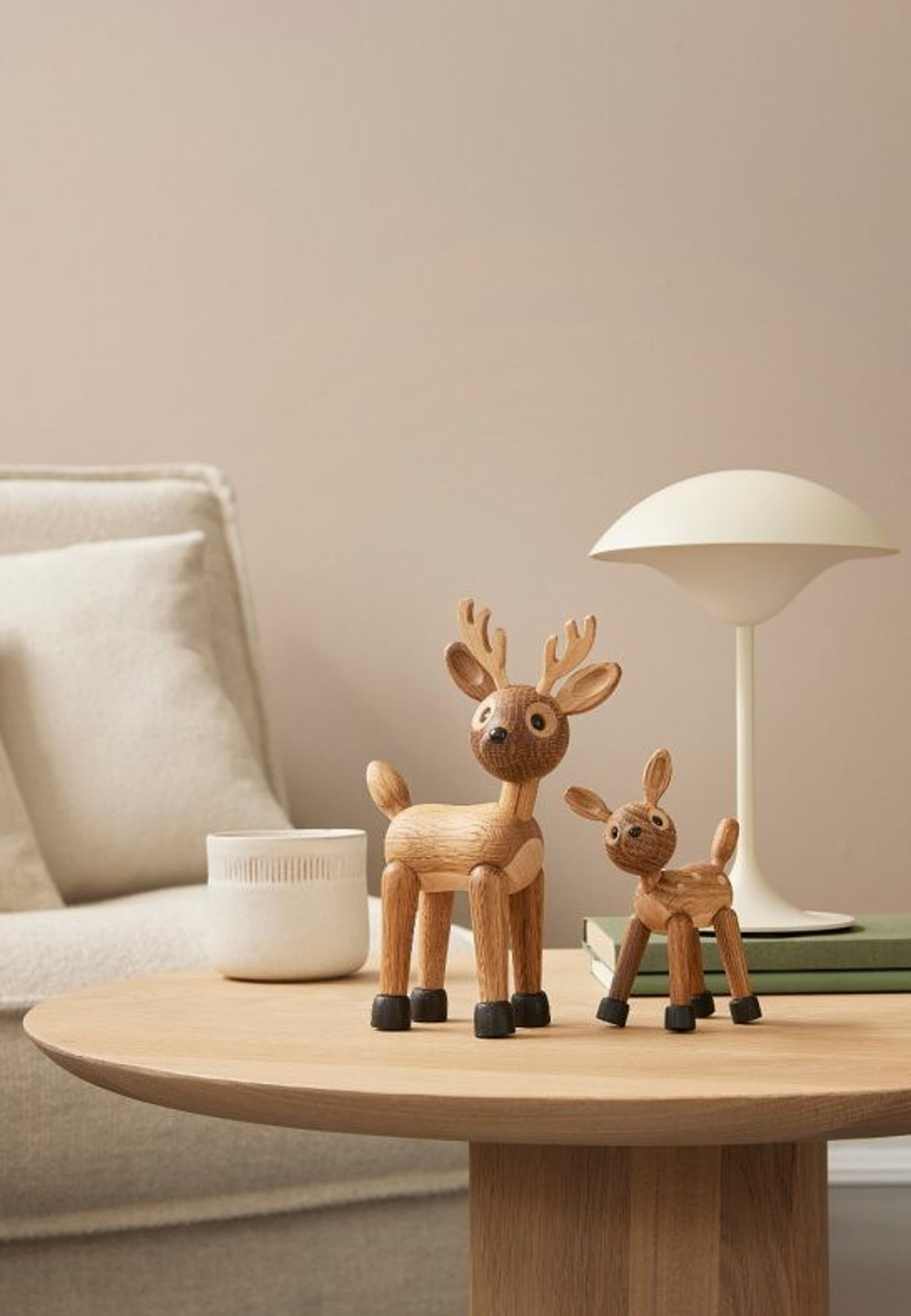 Dekoration Spring Copenhagen Spot Rådjur Baby Ek/lönn 12,7 Cm, från Spring Copenhagen, i färgen beige. Klicka för att öppna bilden i stort format