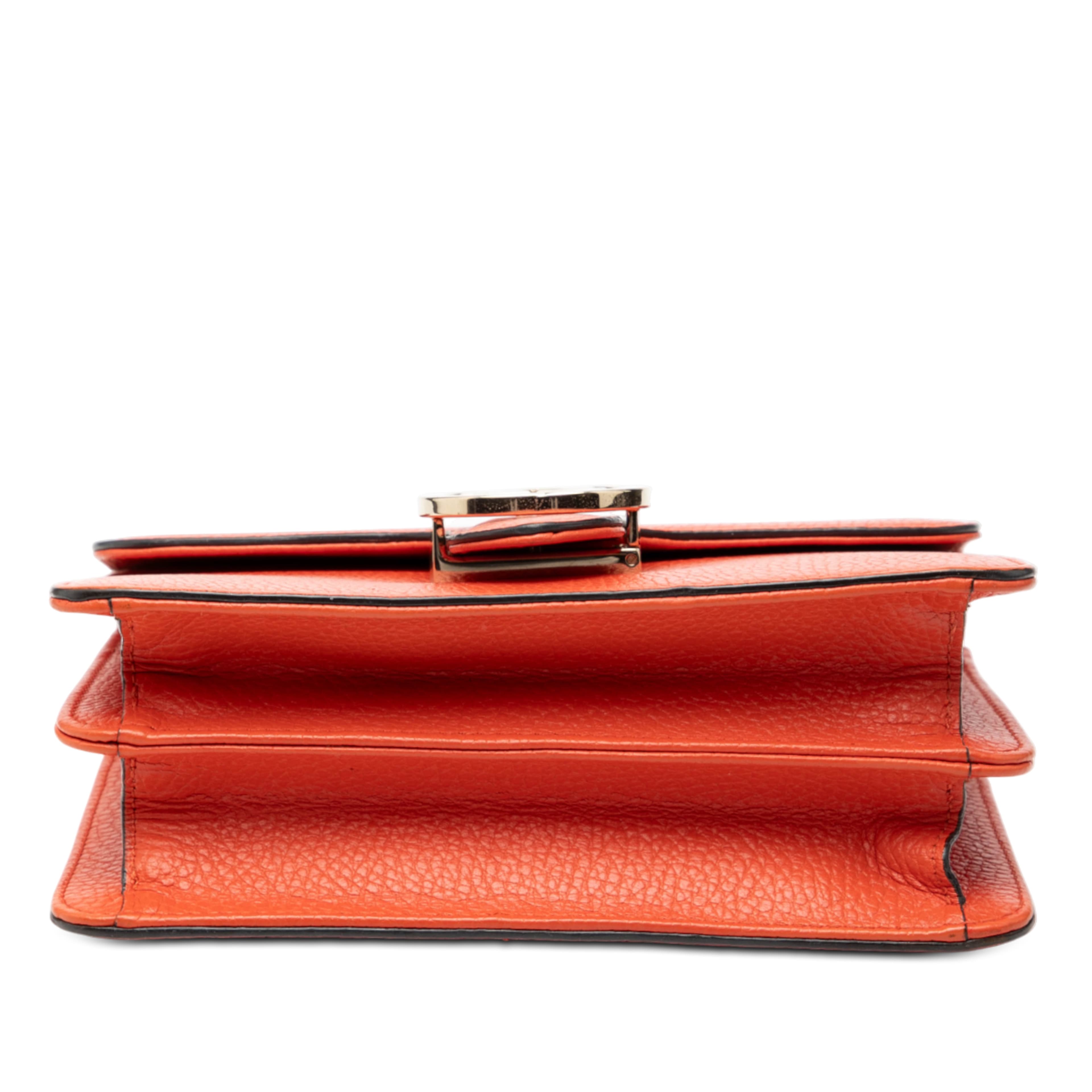 Gucci Small Dollar Calfskin Interlocking G Crossbody, från Luxclusif, i färgen orange. Klicka för att öppna bilden i stort format