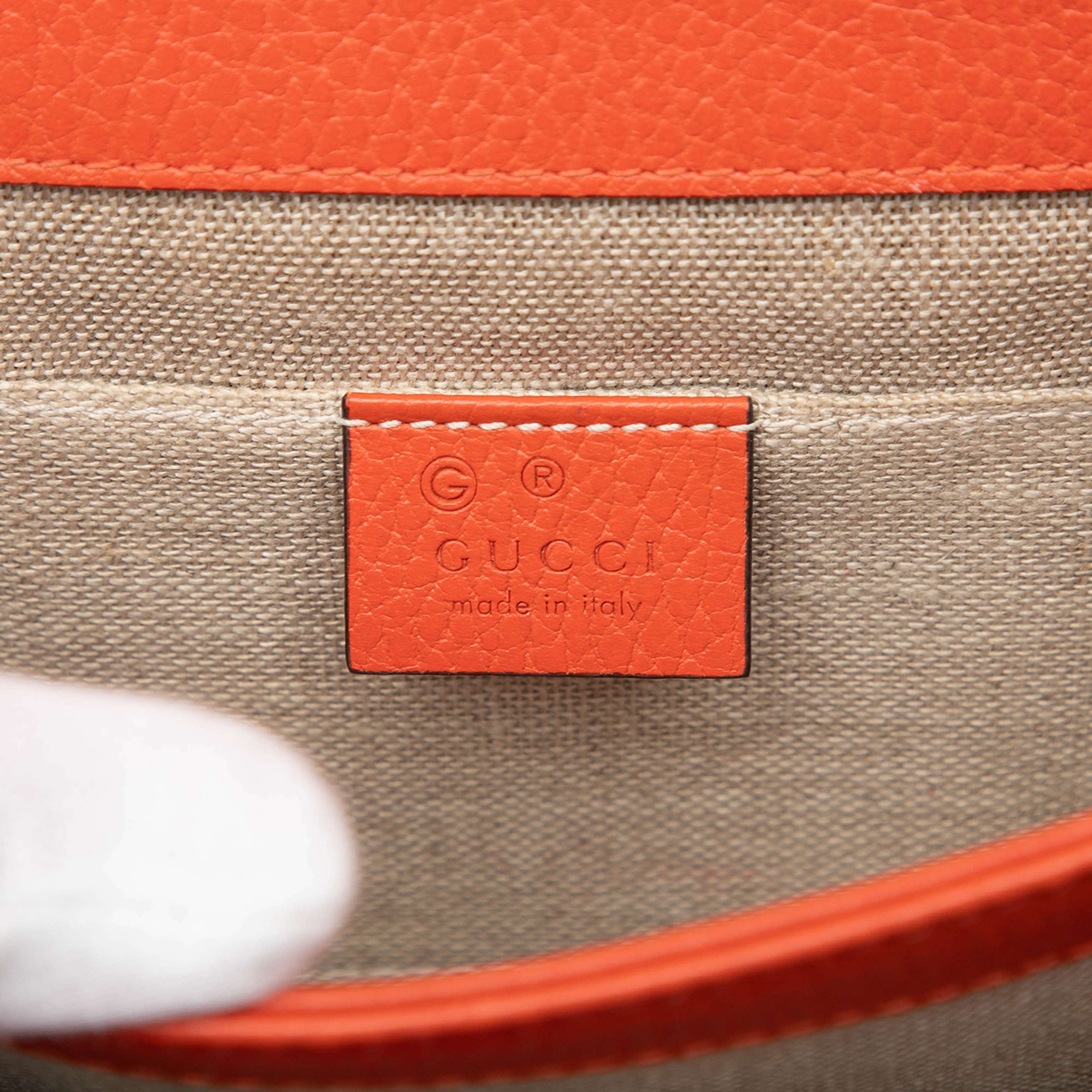 Gucci Small Dollar Calfskin Interlocking G Crossbody, från Luxclusif, i färgen orange. Klicka för att öppna bilden i stort format