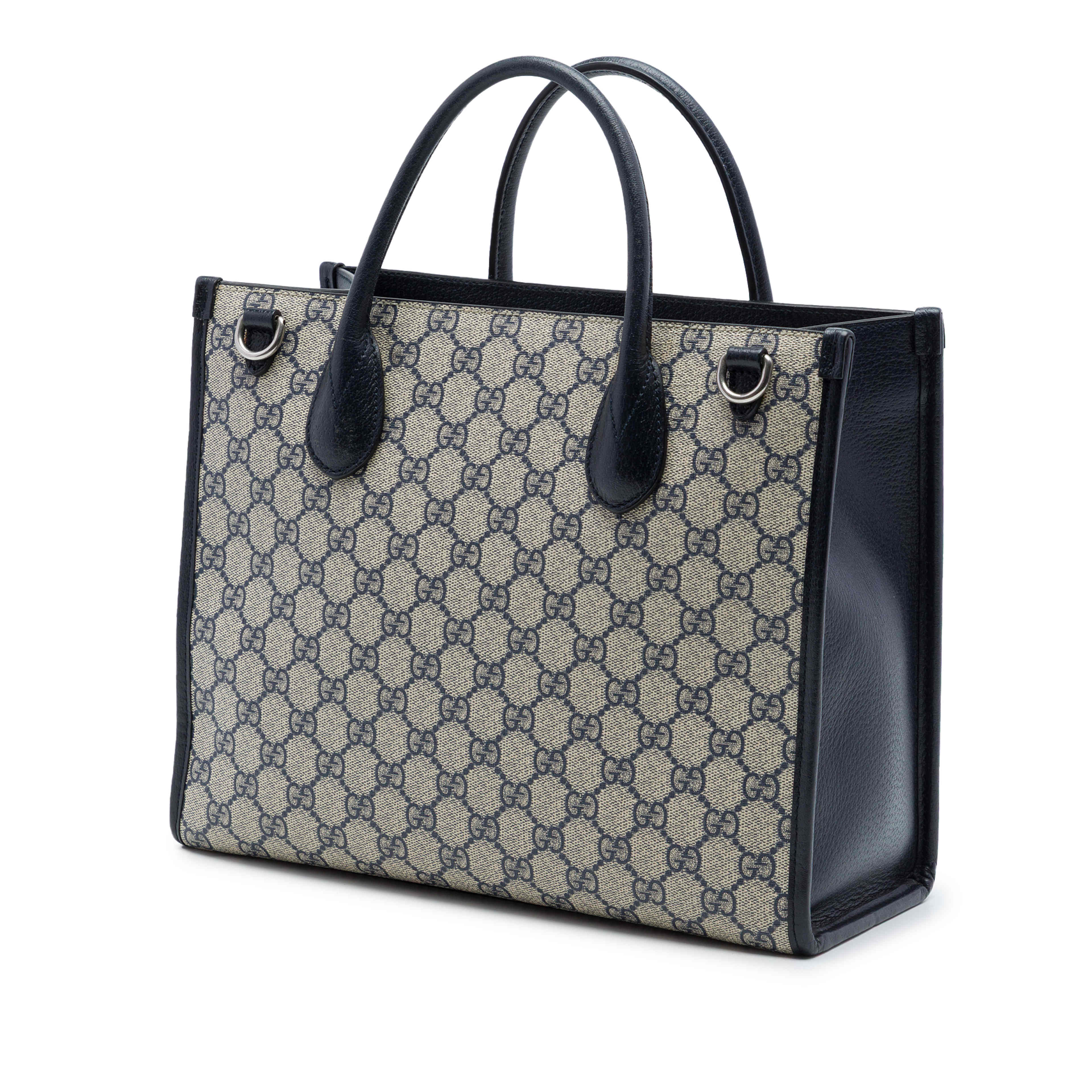 Gucci Small Gg Supreme Interlocking G Tote, från Luxclusif, i färgen blå. Klicka för att öppna bilden i stort format