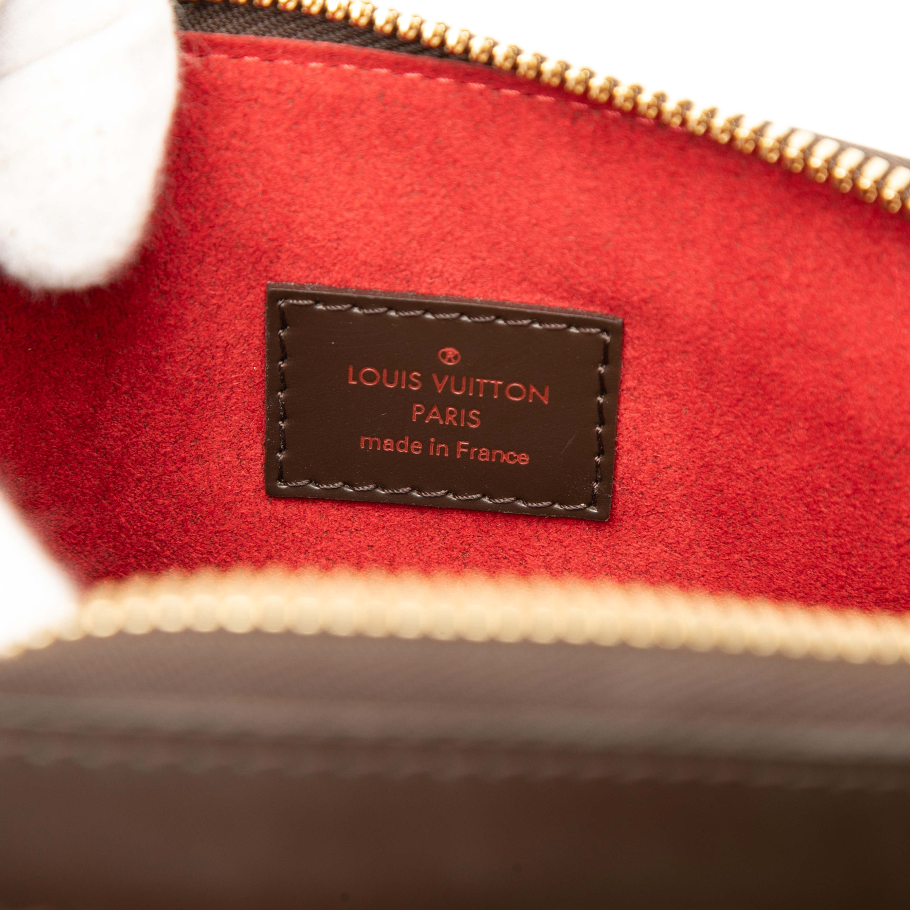 Louis Vuitton Damier Ebene Trevi Pm, från Luxclusif, i färgen brun. Klicka för att öppna bilden i stort format