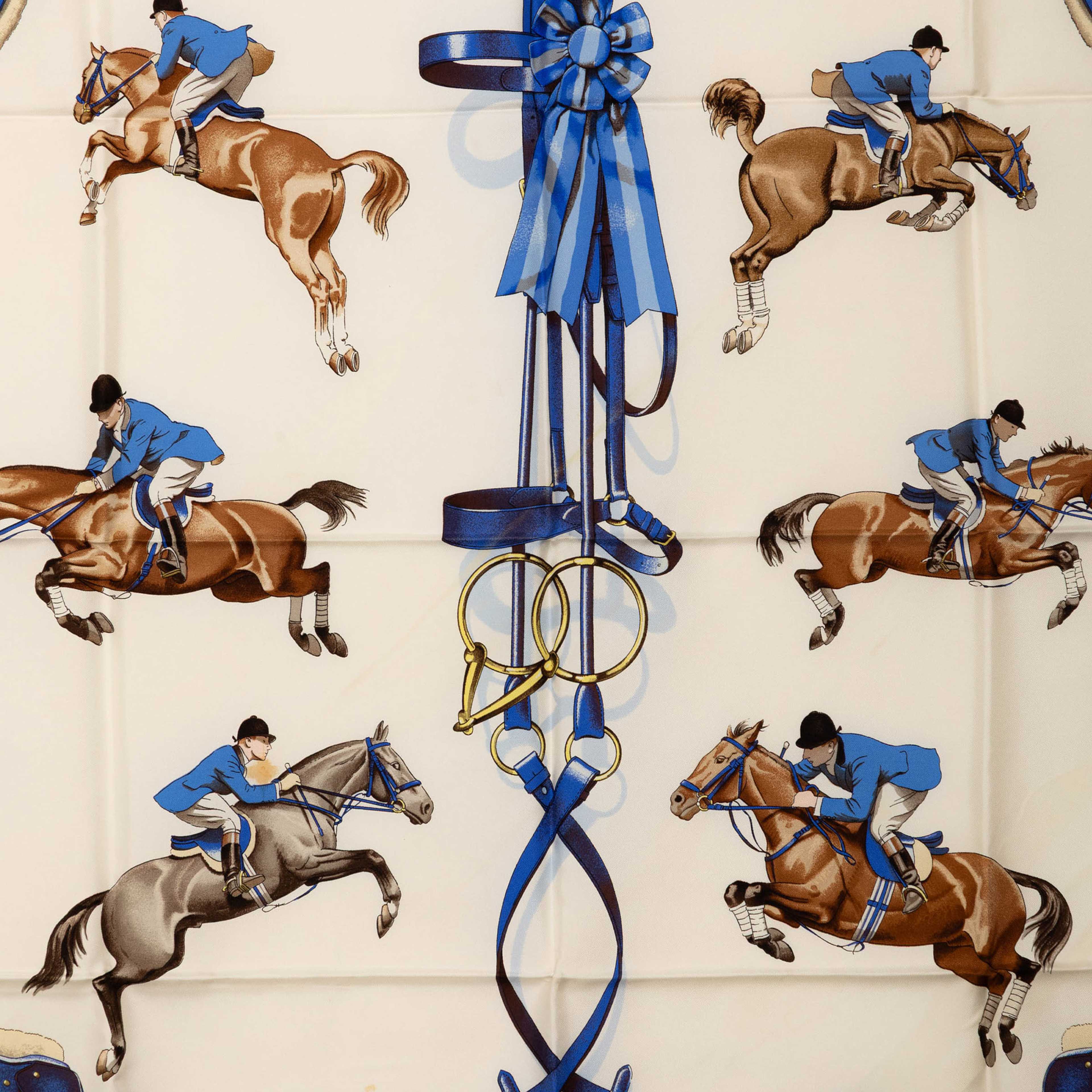 Hermès Jumping Silk Scarf 90, från Luxclusif, i färgen white. Klicka för att öppna bilden i stort format