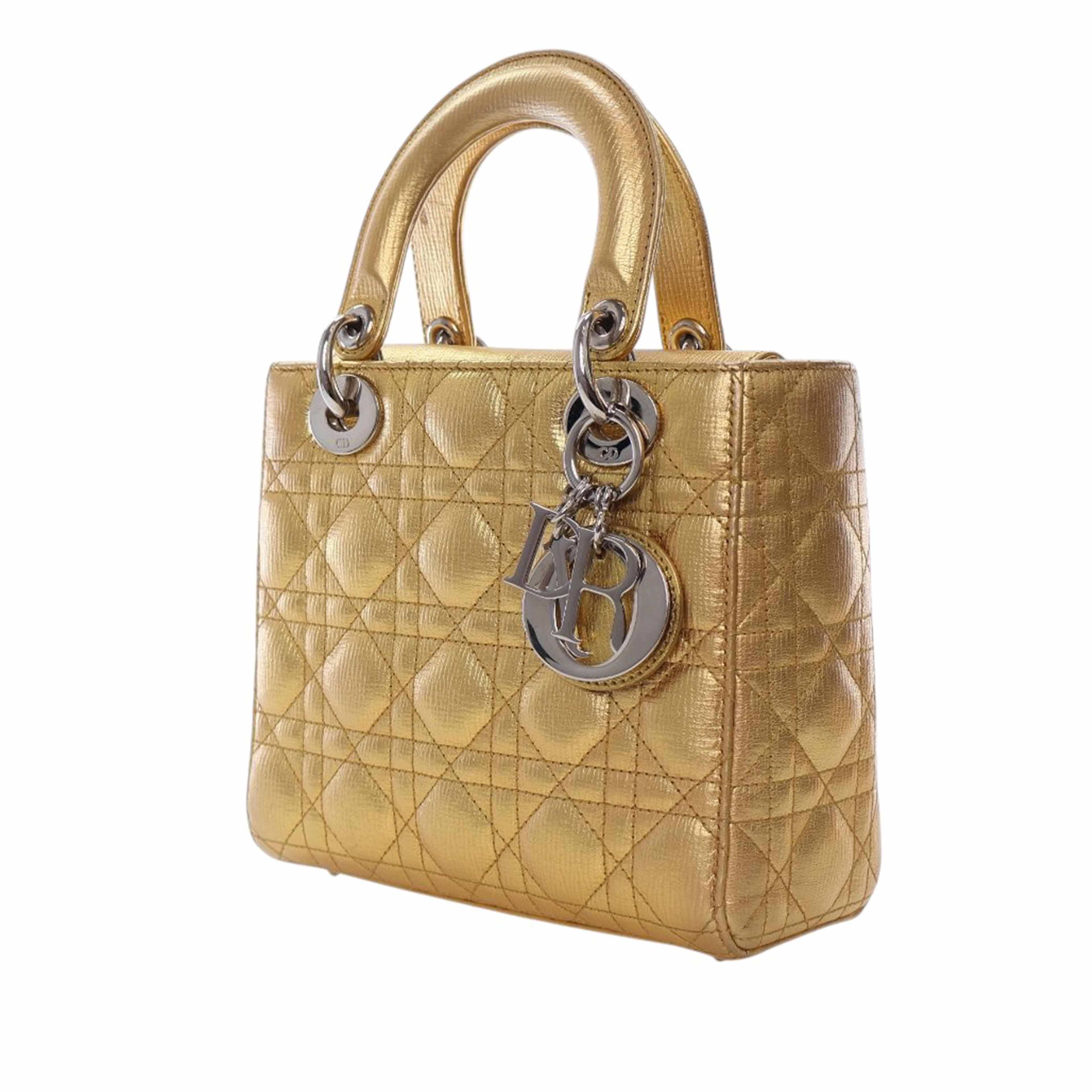 Dior Small Metallic Grained Calfskin Cannage My Abcdior Lady Dior, från Luxclusif, i färgen gold. Klicka för att öppna bilden i stort format