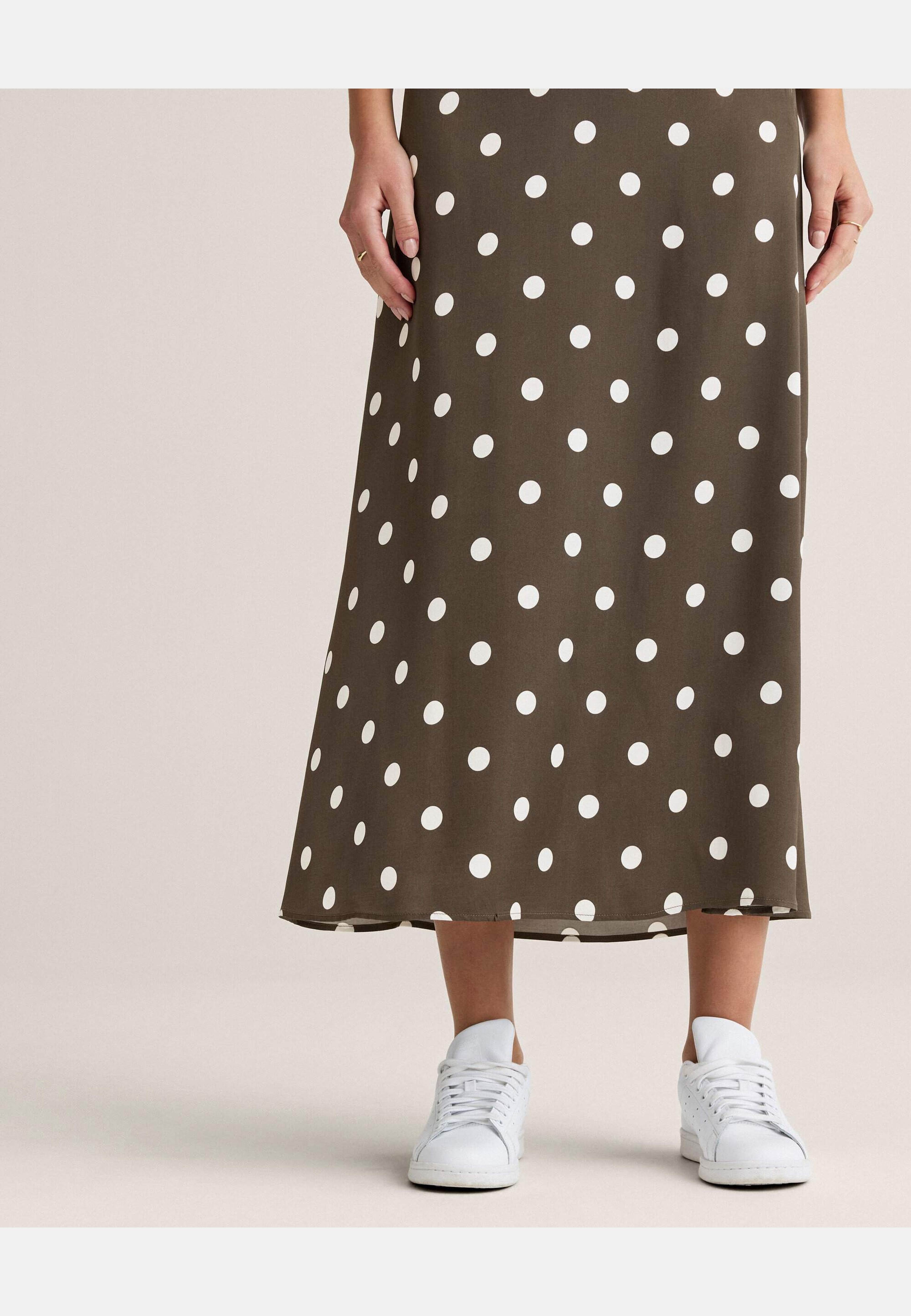 Novalie Dot Slip Skirt, från Newhouse, i färgen brun. Klicka för att öppna bilden i stort format