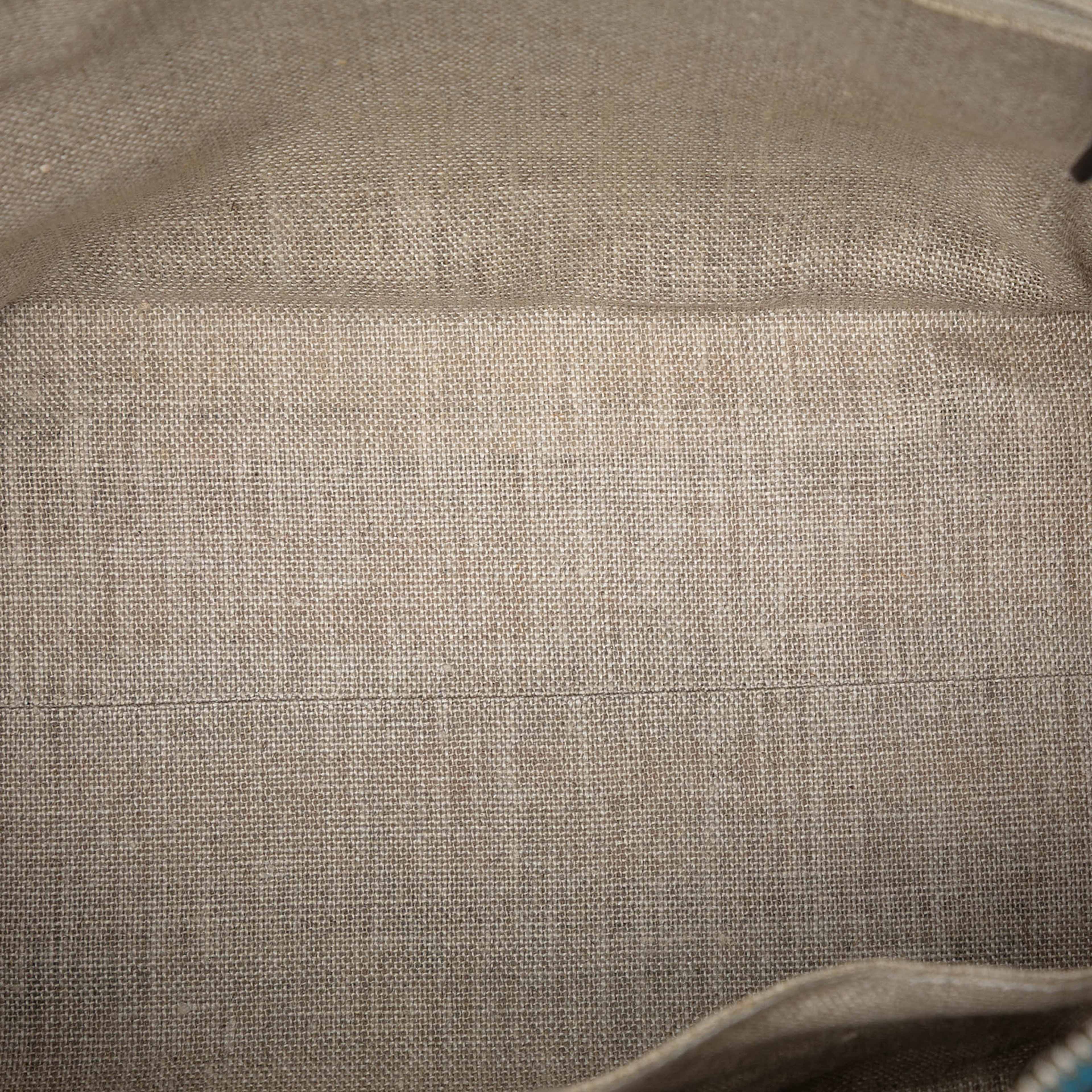 Gucci Small Microguccissima Joy Satchel, från Luxclusif, i färgen turquoise. Klicka för att öppna bilden i stort format