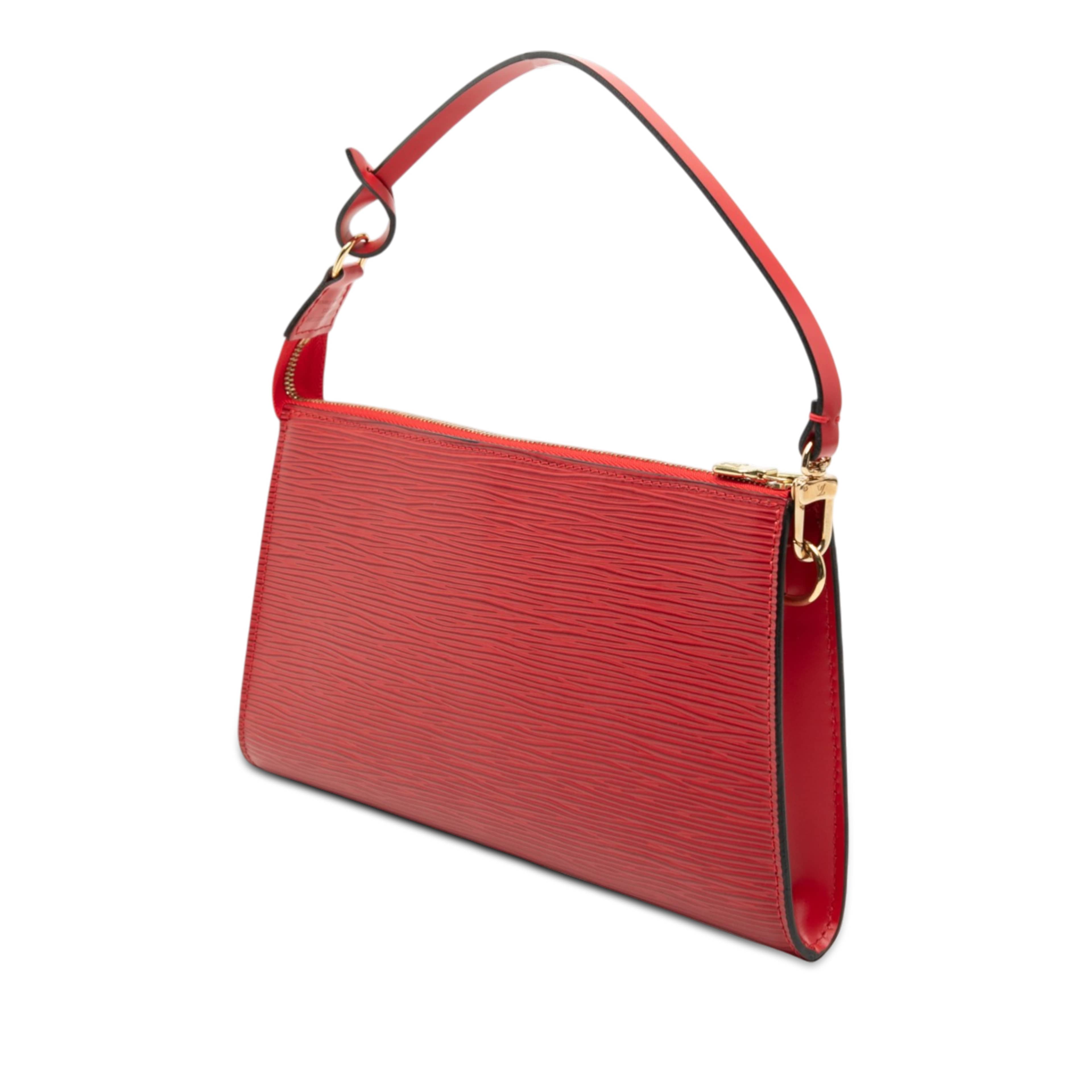 Louis Vuitton Epi Pochette Accessoires, från Luxclusif, i färgen red. Klicka för att öppna bilden i stort format