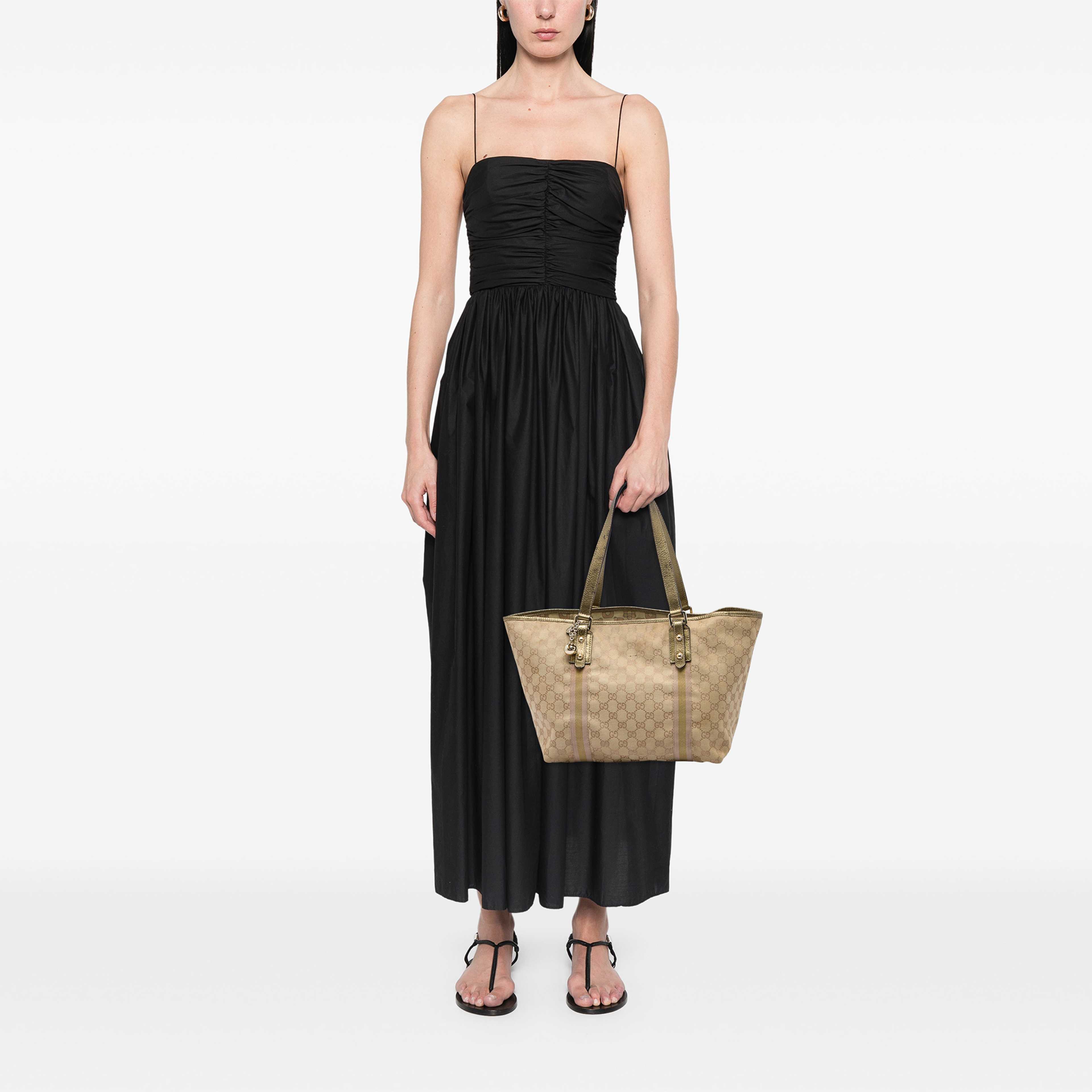 Gucci Large Gg Canvas Jolicoeur Tote, från Luxclusif, i färgen beige. Klicka för att öppna bilden i stort format