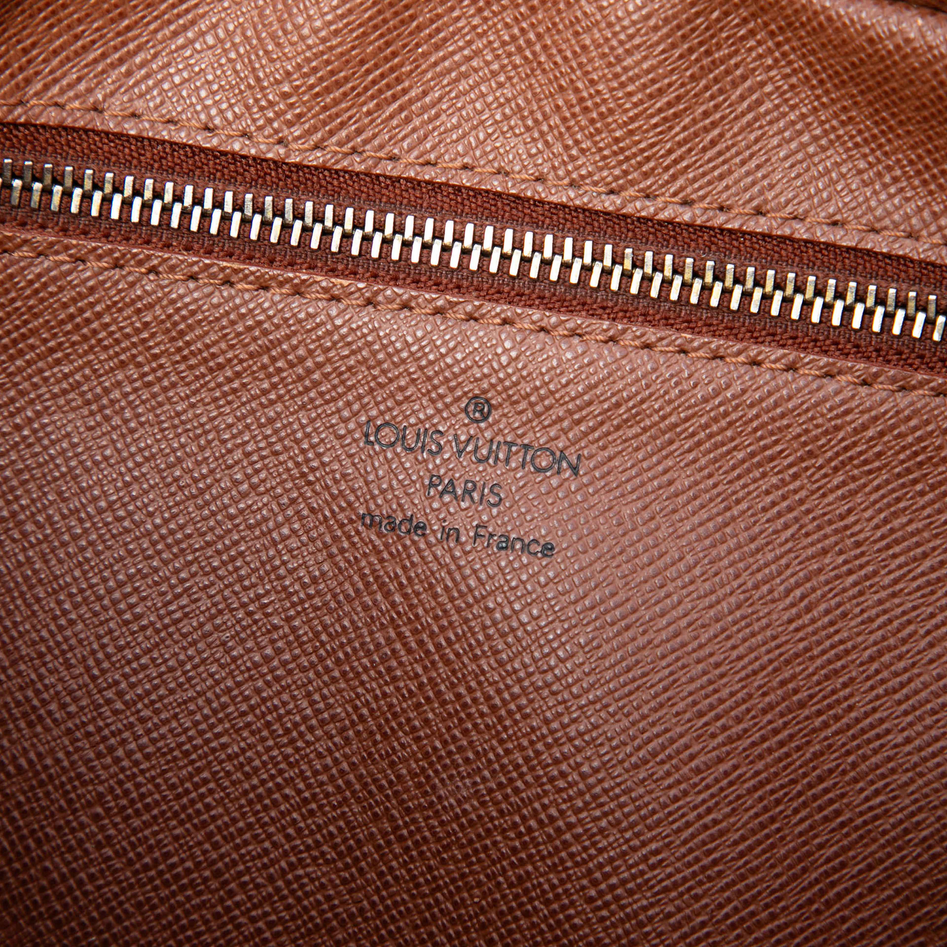Louis Vuitton Monogram Trocadero 27, från Luxclusif, i färgen brun. Klicka för att öppna bilden i stort format