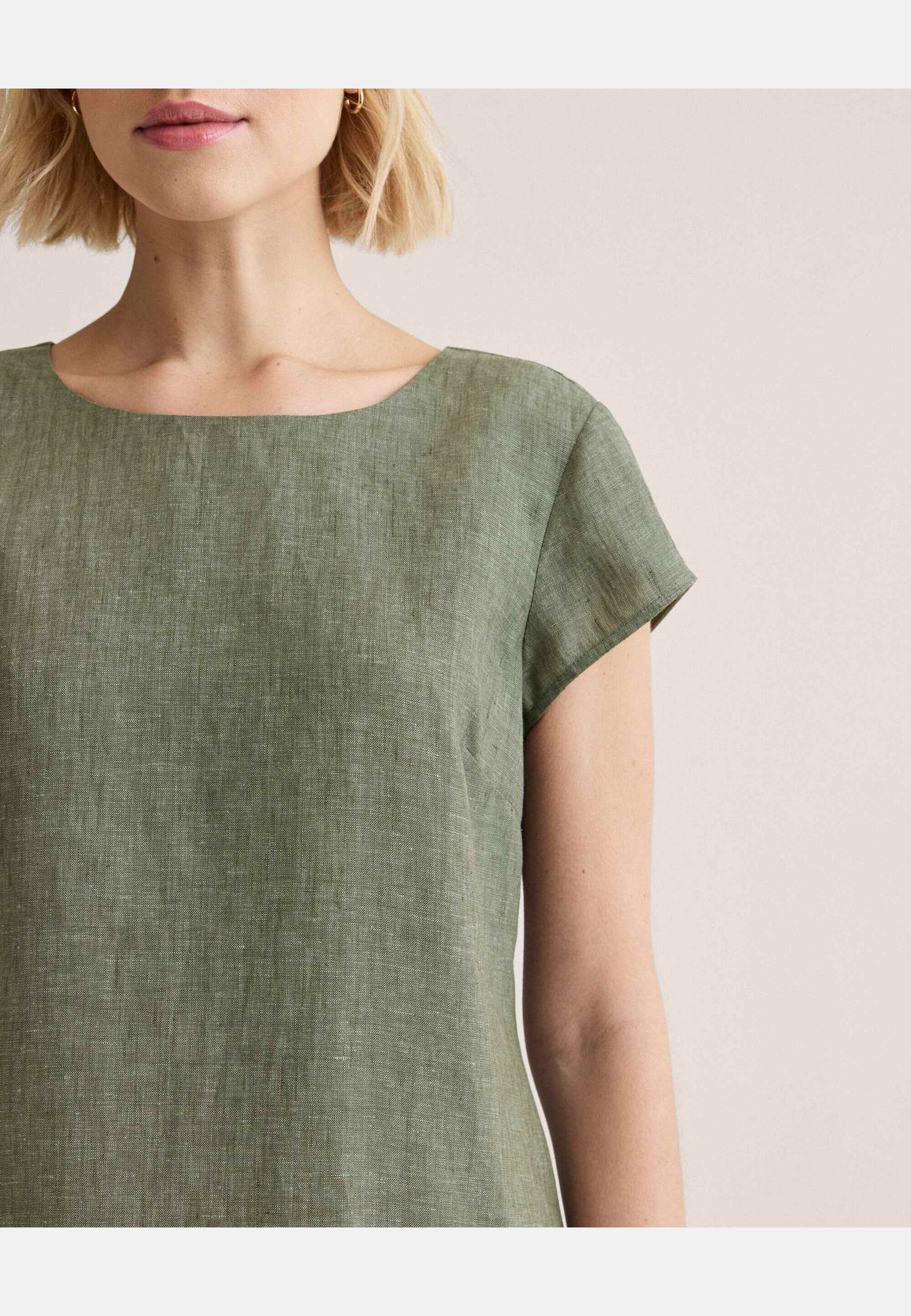 Klara Linen Dress, från Newhouse, i färgen grön. Klicka för att öppna bilden i stort format