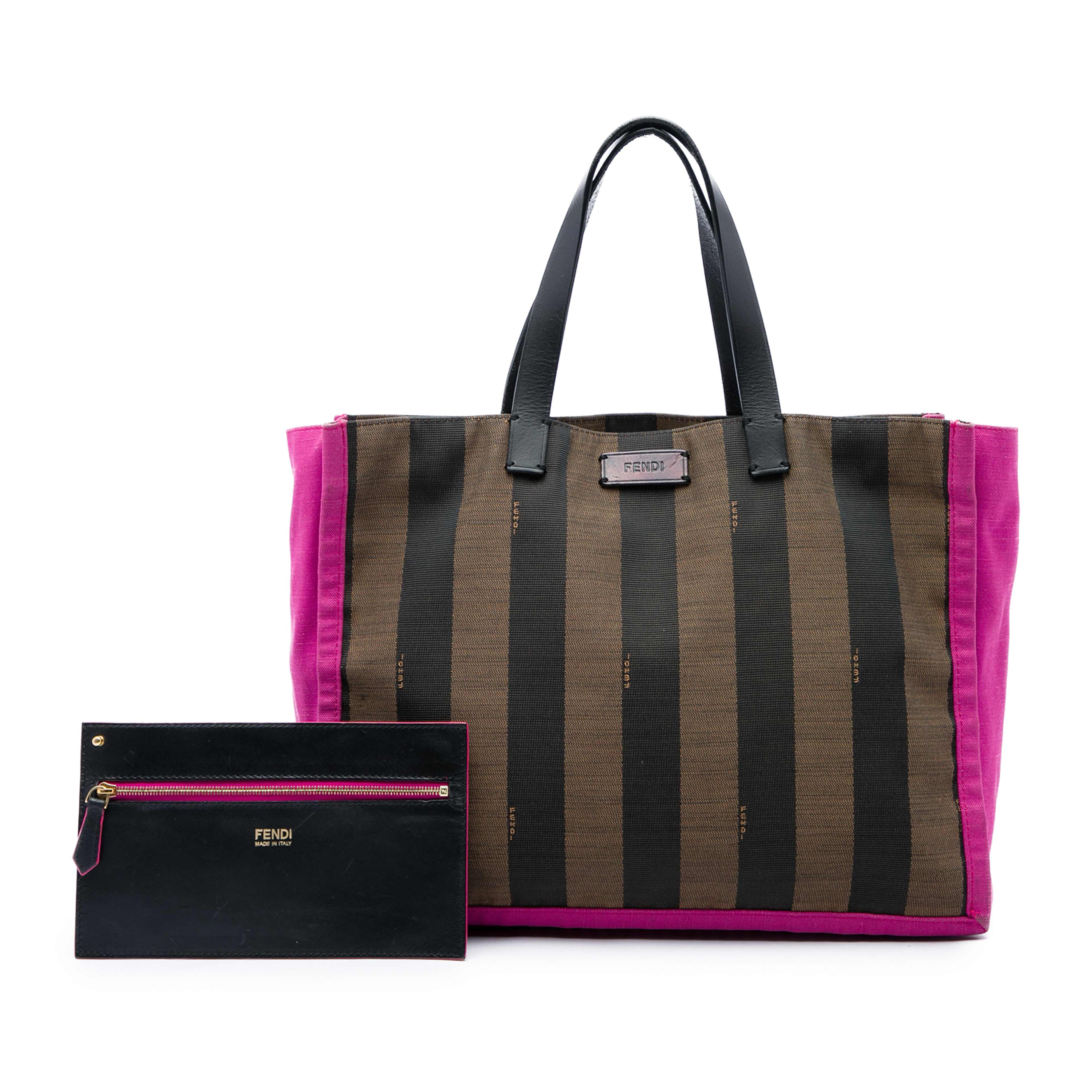 Fendi Pequin Canvas Simply Shopping Tote, från Luxclusif, i färgen rosa. Klicka för att öppna bilden i stort format
