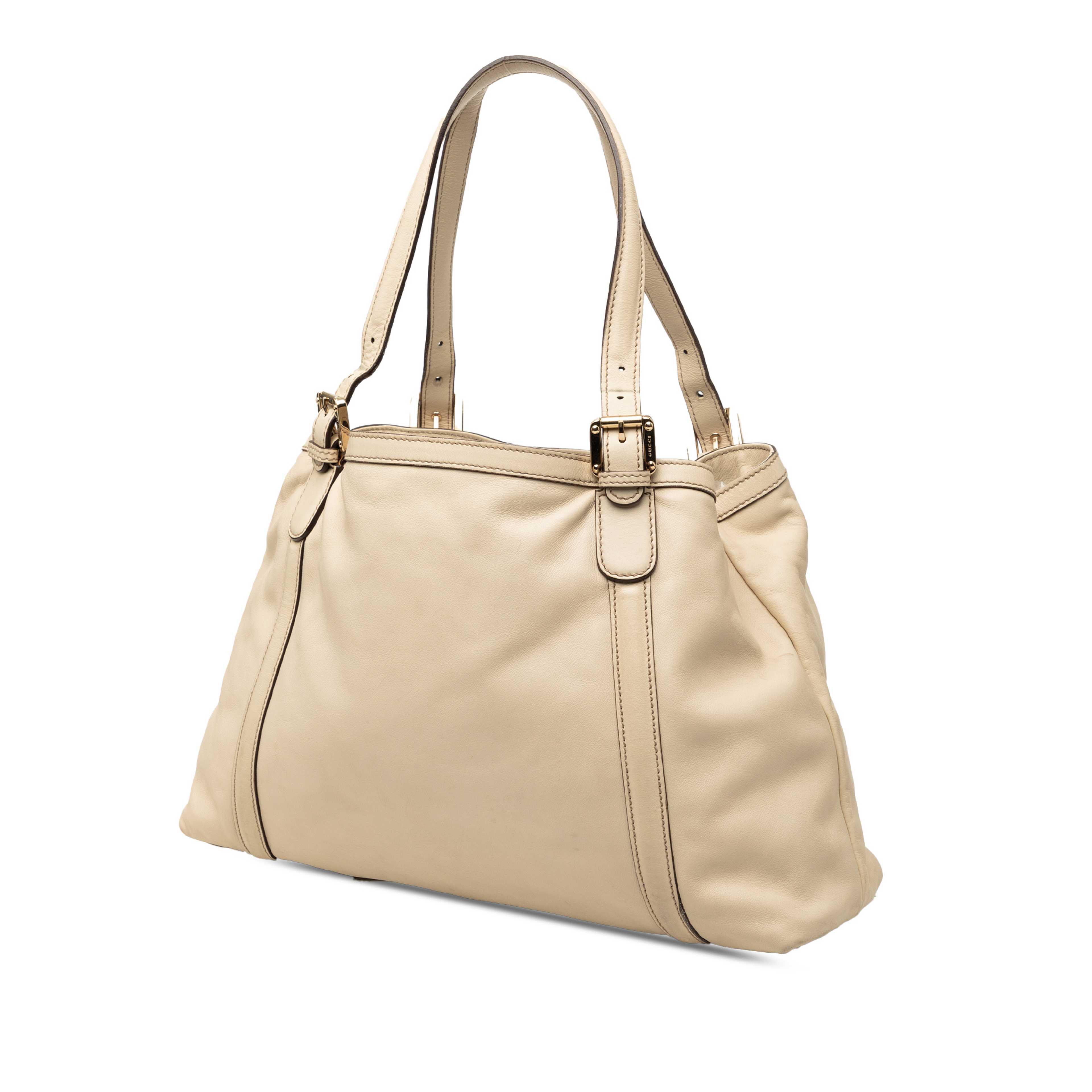 Gucci Calfskin Dialux Britt Tote, från Luxclusif, i färgen light beige. Klicka för att öppna bilden i stort format