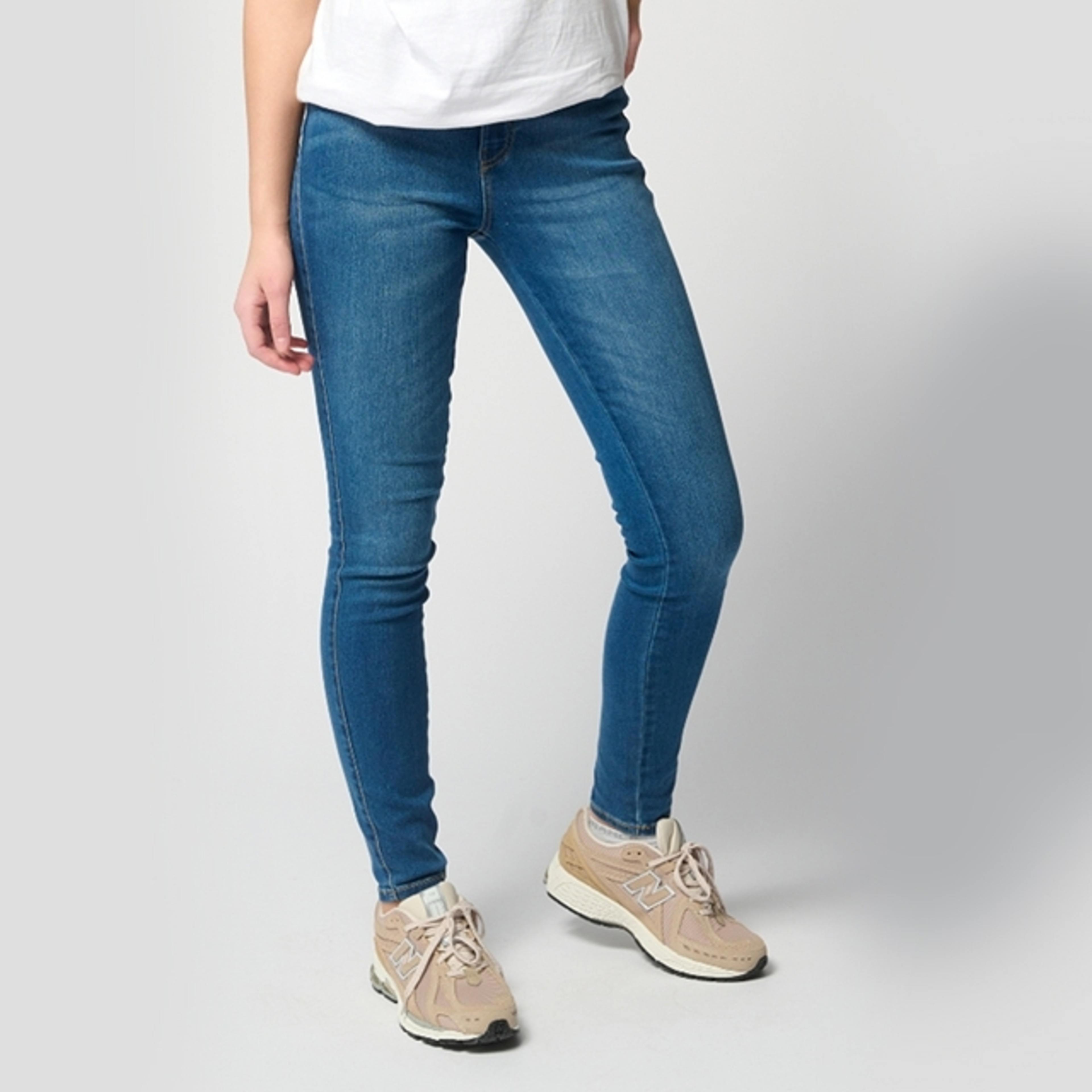 Performance Skinny Jeans
