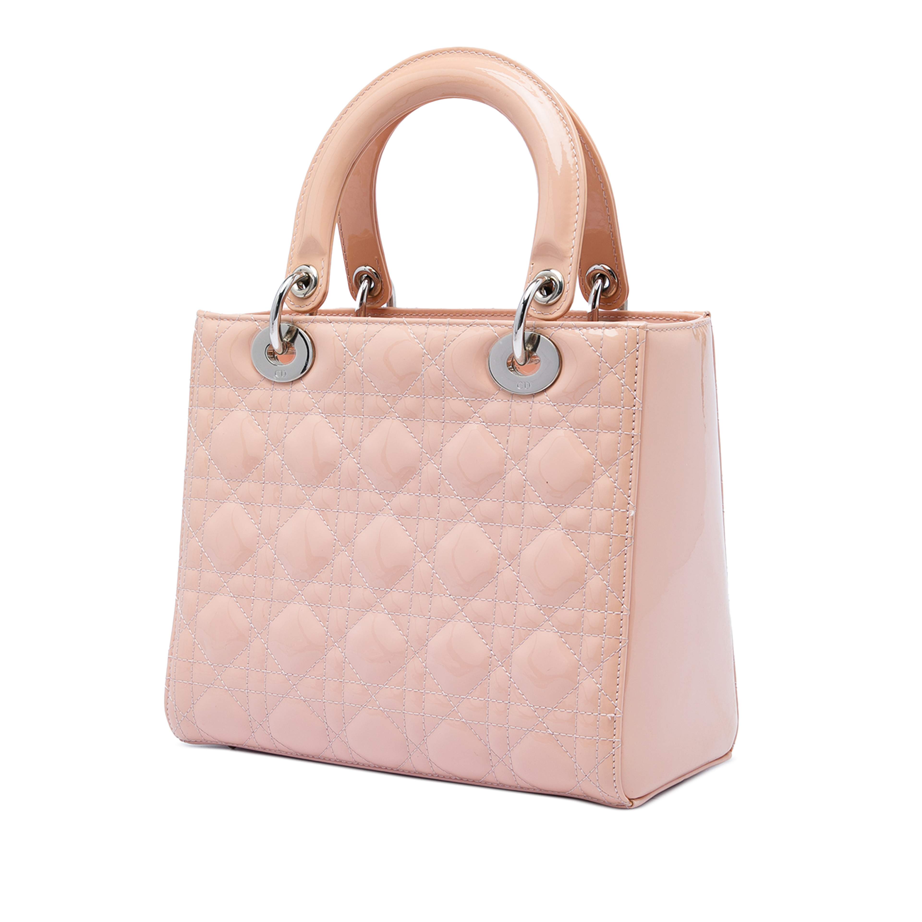 Dior Medium Patent Cannage Lady Dior, från Luxclusif, i färgen rosa. Klicka för att öppna bilden i stort format