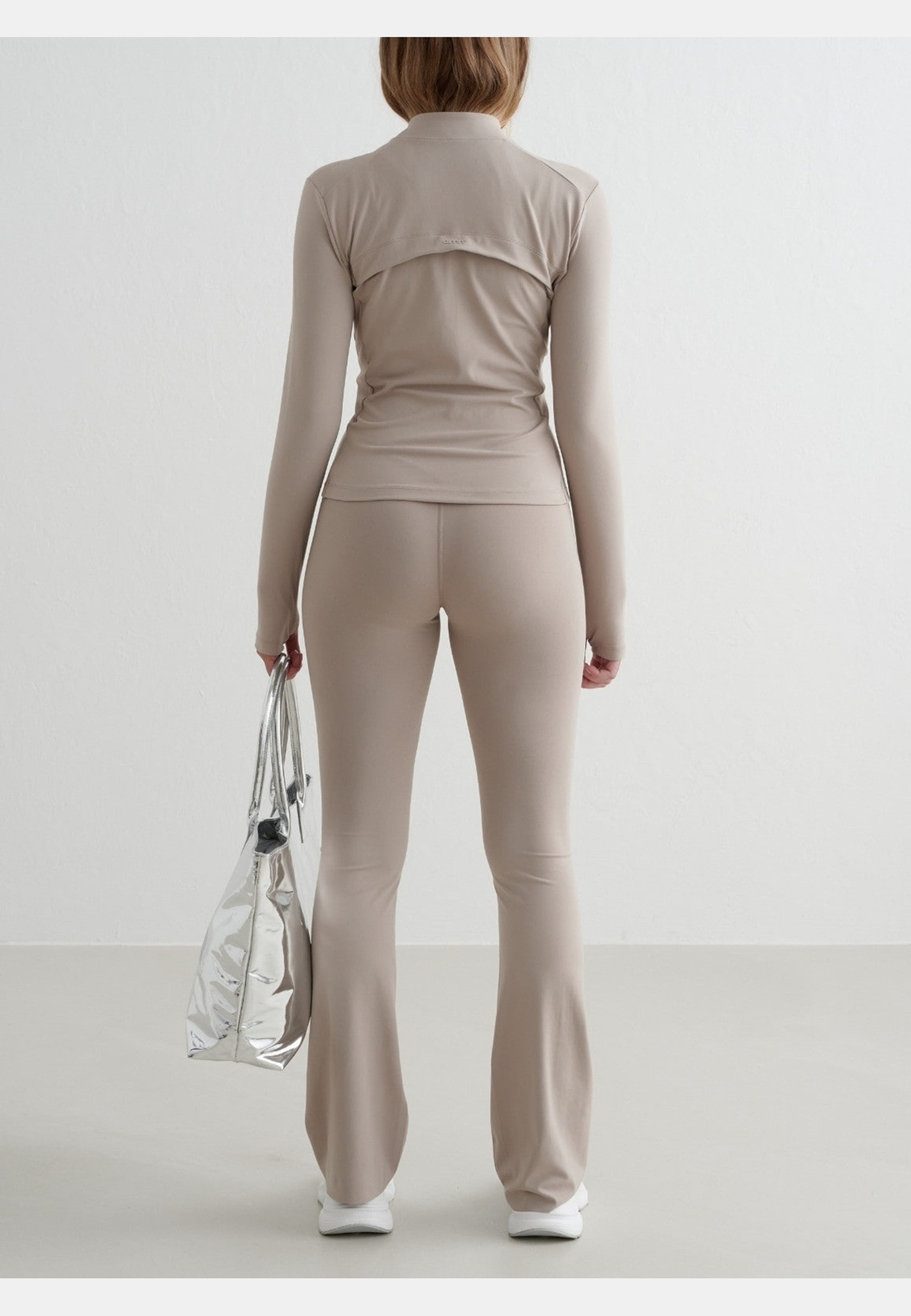 Sense Zip Jacket, från aim'n, i färgen dark clay. Klicka för att öppna bilden i stort format