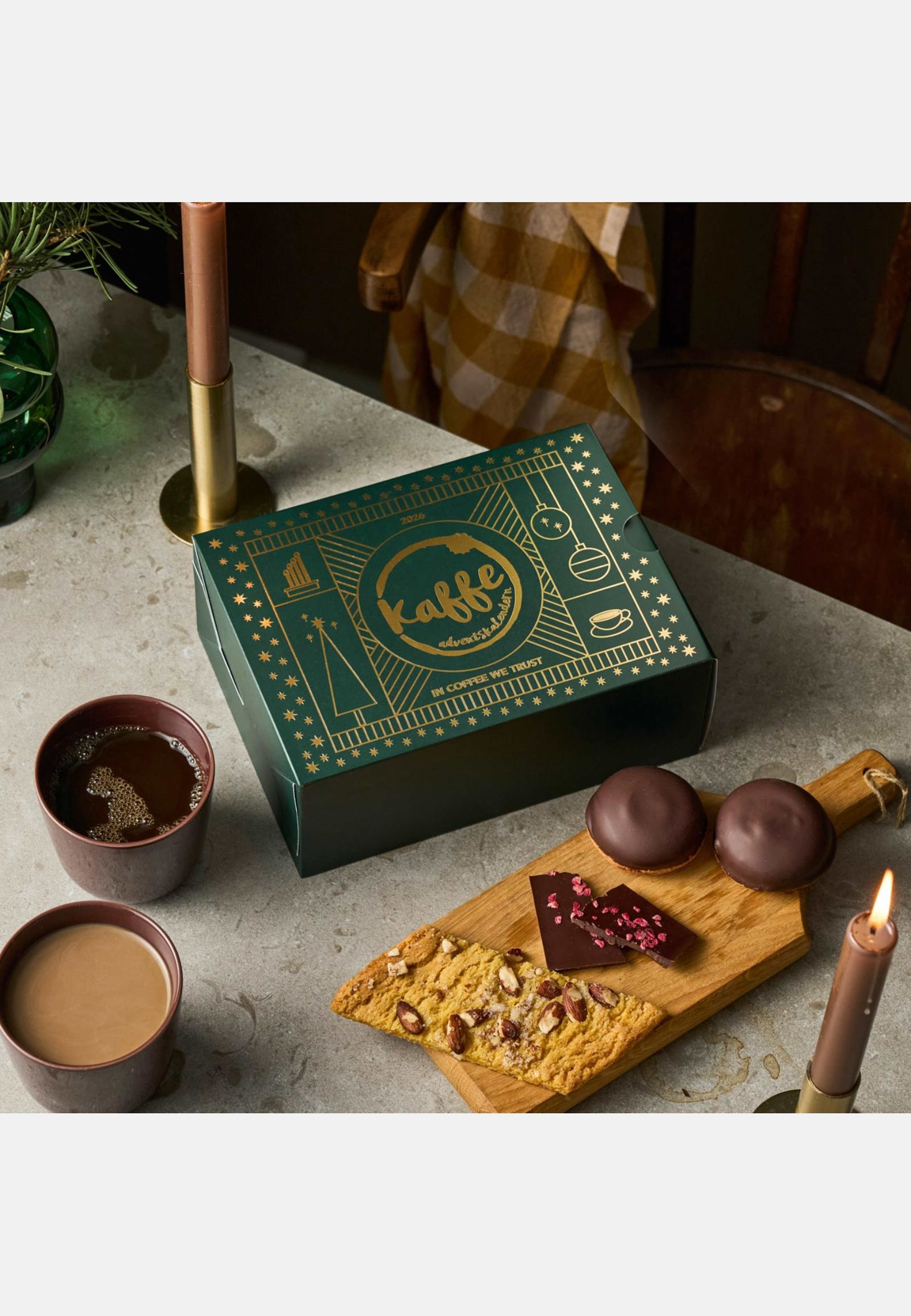 Kaffe-adventskalendern, från Nabo, i färgen mörkgrön. Klicka för att öppna bilden i stort format