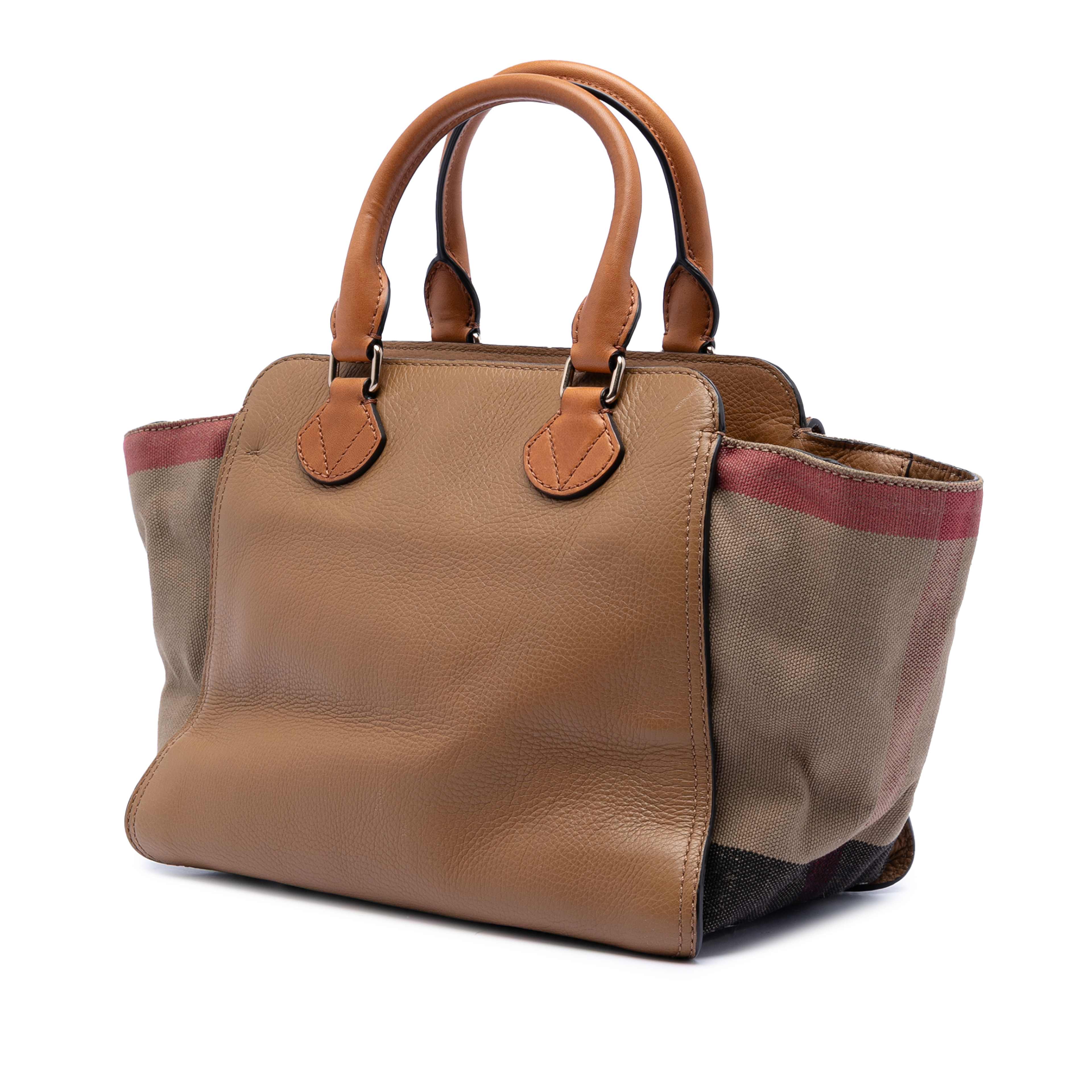 Burberry Medium Leather And House Check Harcourt Satchel, från Luxclusif, i färgen light brown. Klicka för att öppna bilden i stort format