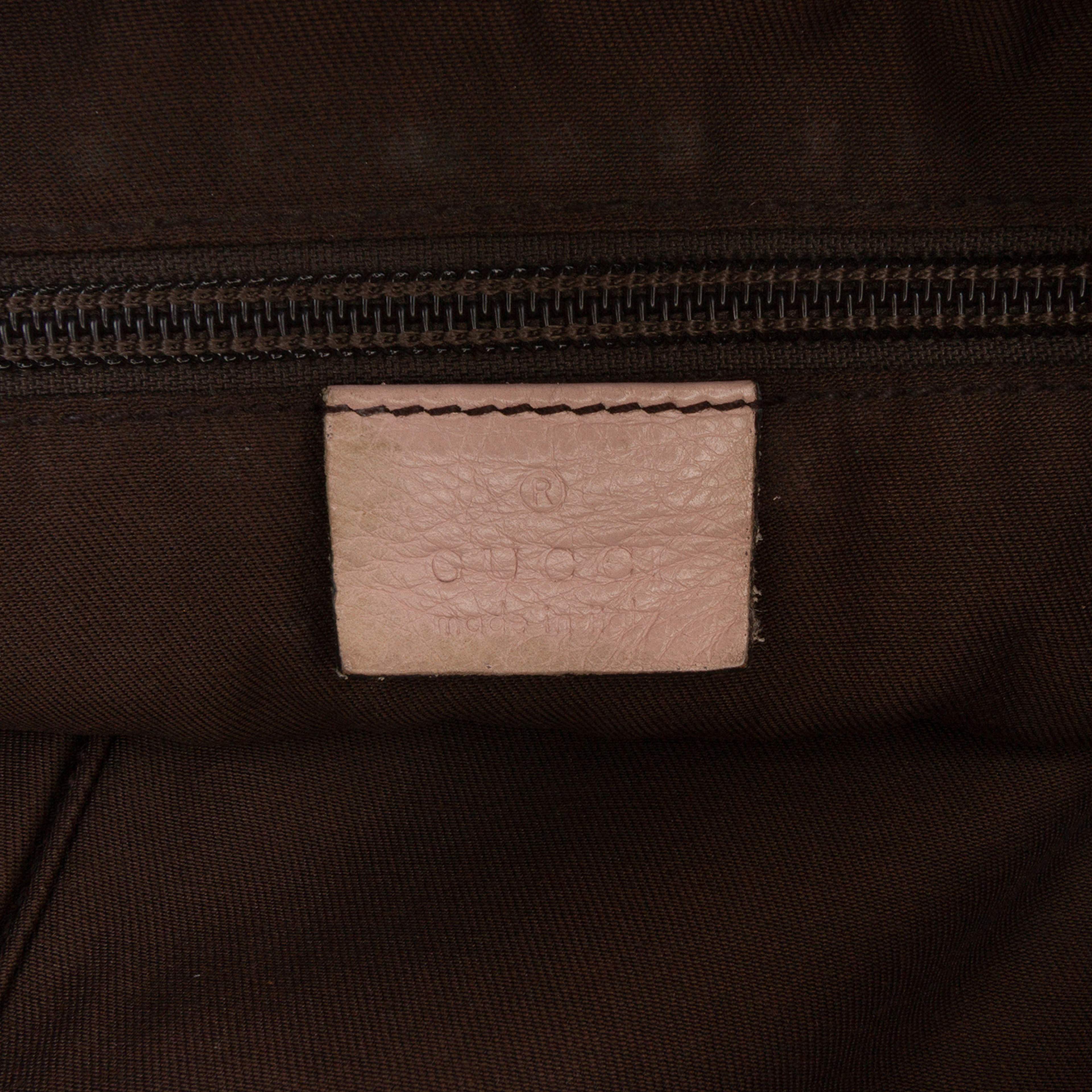 Gucci Gg Canvas Web Crossbody, från Luxclusif, i färgen beige. Klicka för att öppna bilden i stort format