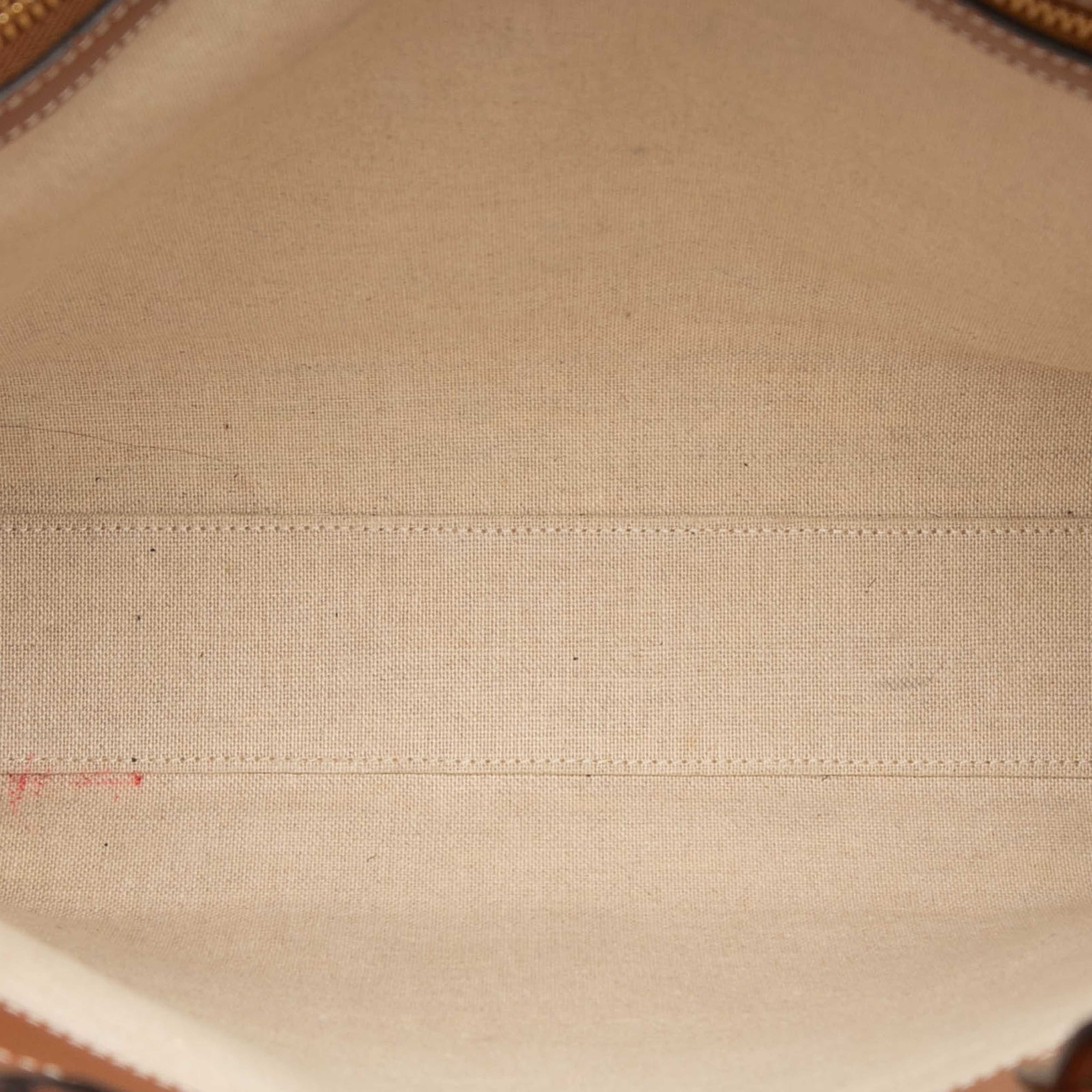 Celine Small Textile All Over Vertical Cabas Tote, från Luxclusif, i färgen light beige. Klicka för att öppna bilden i stort format